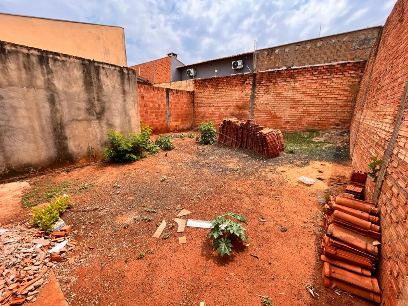 Comprar Comercial / Loja em Len&ccedil;&oacute;is Paulista R$ 320.000,00 - Foto 11