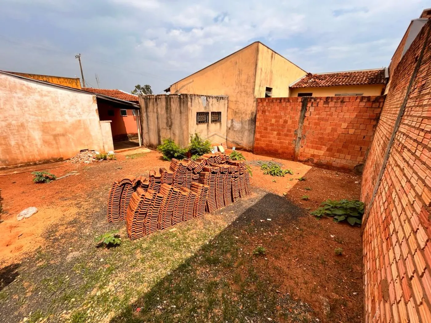 Comprar Comercial / Loja em Len&ccedil;&oacute;is Paulista R$ 320.000,00 - Foto 12