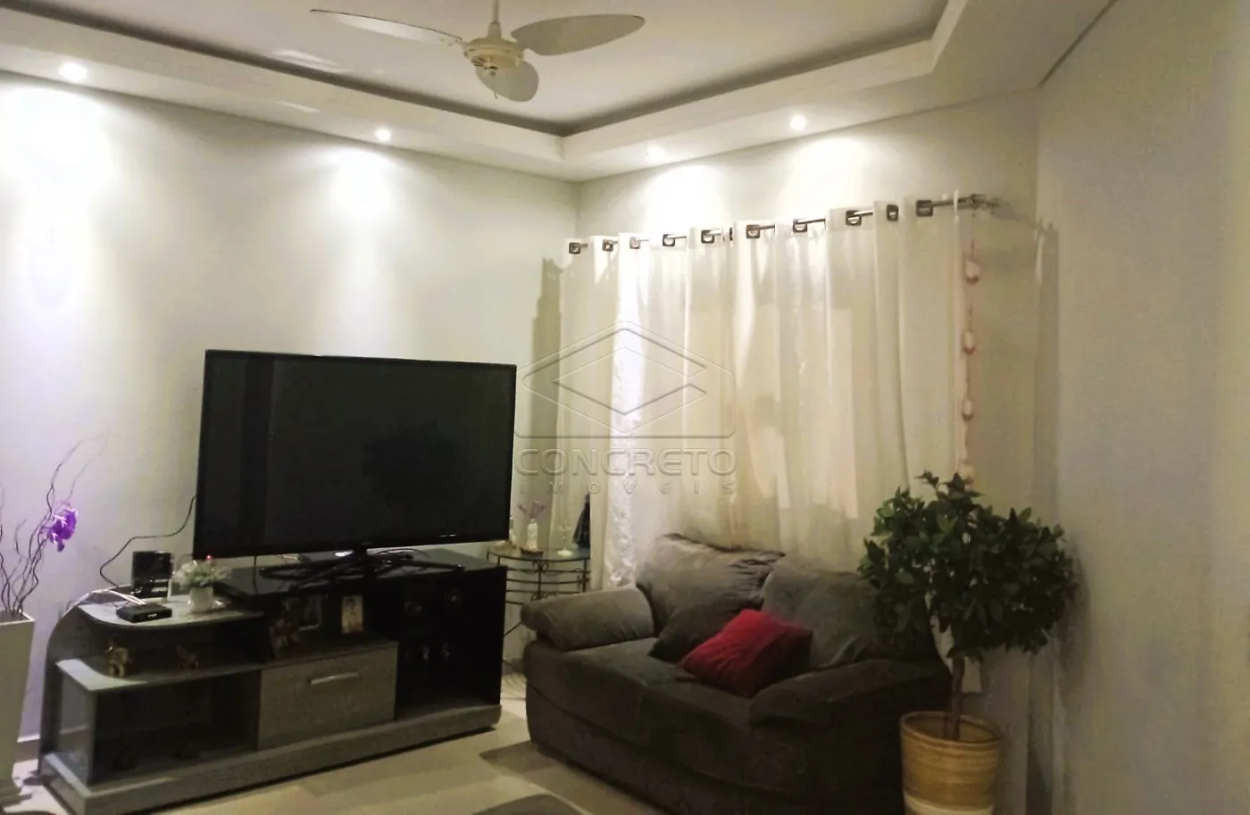 Comprar Casa / Padr&atilde;o em Len&ccedil;&oacute;is Paulista R$ 415.000,00 - Foto 1