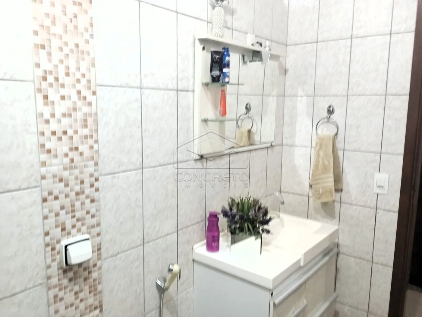 Comprar Casa / Padr&atilde;o em Len&ccedil;&oacute;is Paulista R$ 415.000,00 - Foto 3