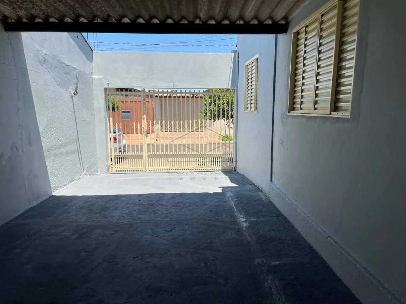 Alugar Casa / Padr&atilde;o em Len&ccedil;&oacute;is Paulista R$ 980,00 - Foto 2