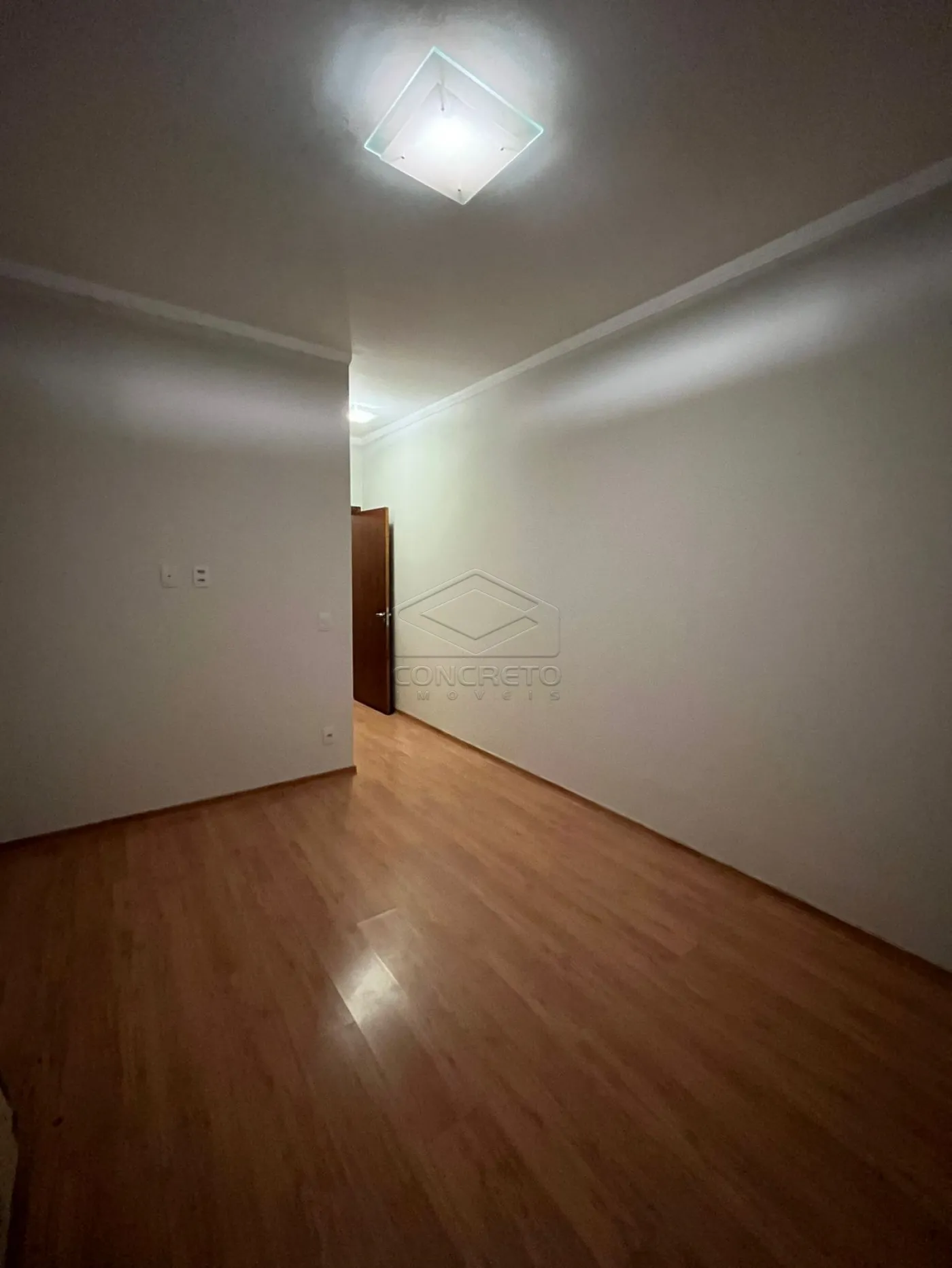 Alugar Casa / Padr&atilde;o em Len&ccedil;&oacute;is Paulista R$ 2.500,00 - Foto 15