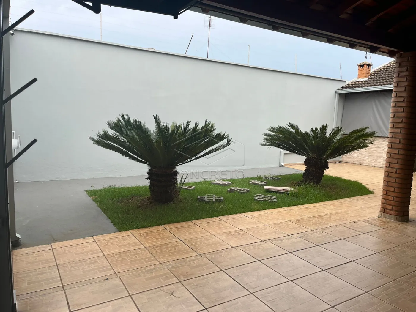 Alugar Casa / Padr&atilde;o em Len&ccedil;&oacute;is Paulista R$ 2.500,00 - Foto 3