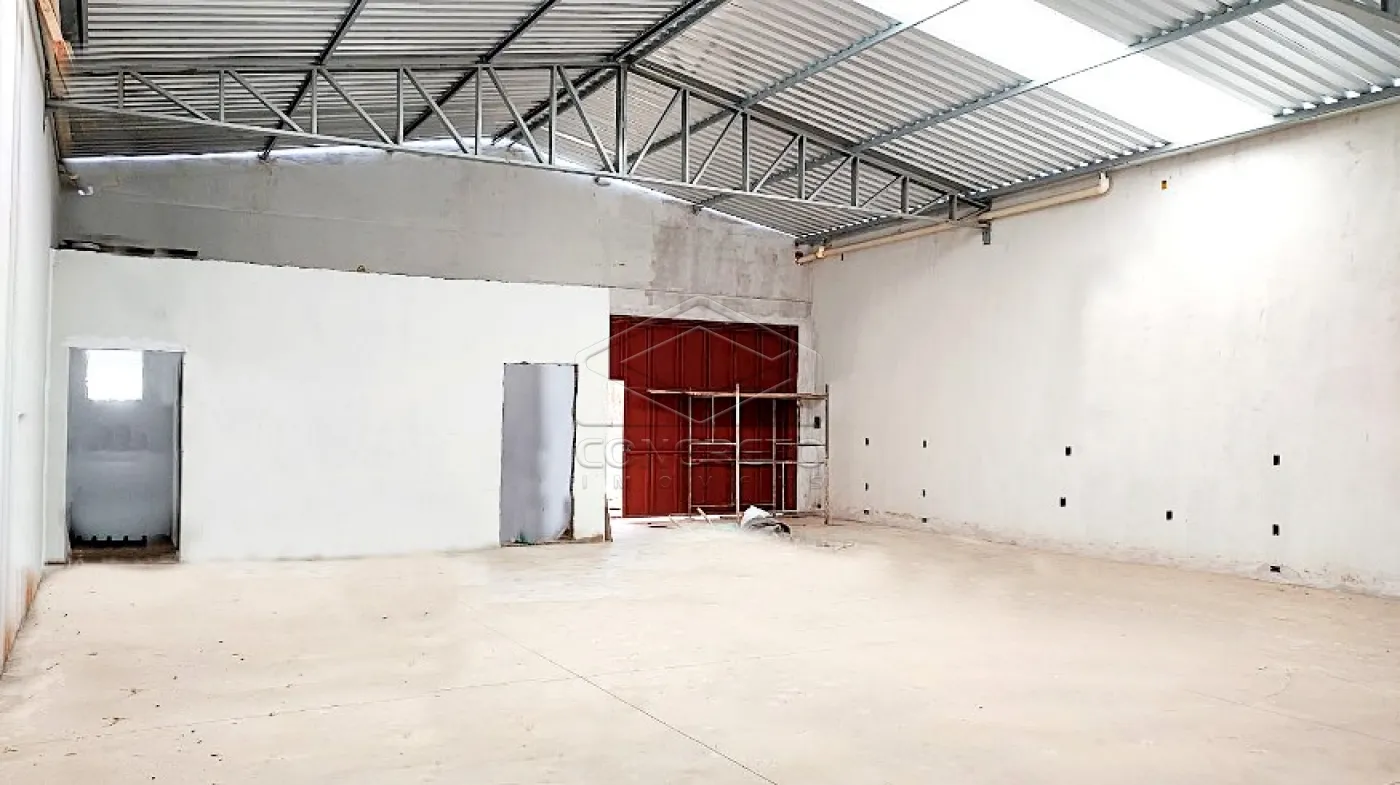 Comprar Comercial / Galp&atilde;o em Len&ccedil;&oacute;is Paulista R$ 400.000,00 - Foto 3