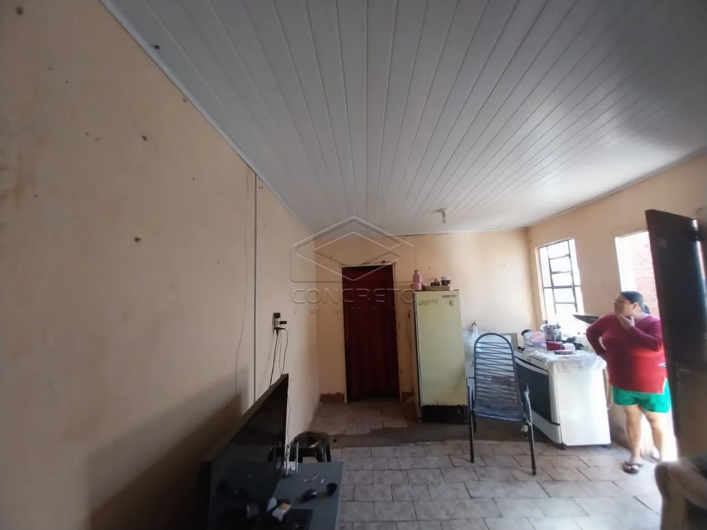 Comprar Casa / Padr&atilde;o em Len&ccedil;&oacute;is Paulista R$ 180.000,00 - Foto 5