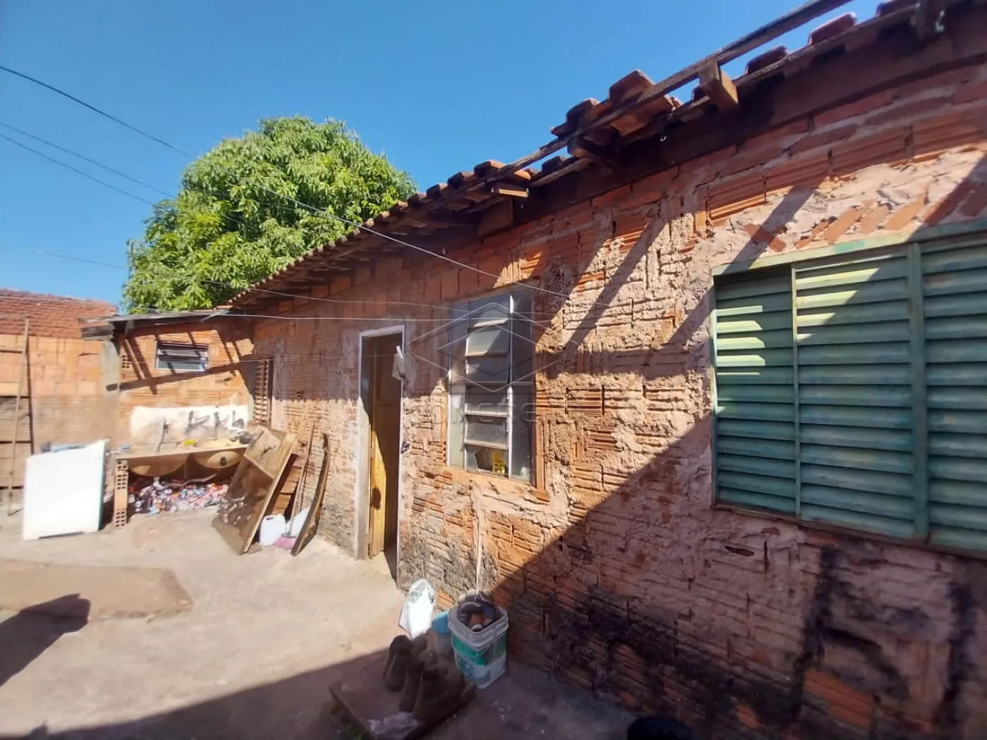 Comprar Casa / Padr&atilde;o em Len&ccedil;&oacute;is Paulista R$ 180.000,00 - Foto 4