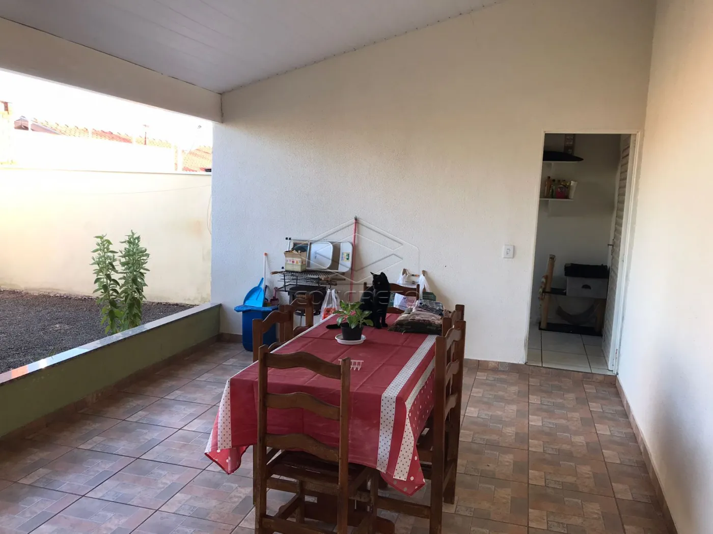 Comprar Casa / Padr&atilde;o em Len&ccedil;&oacute;is Paulista R$ 420.000,00 - Foto 5