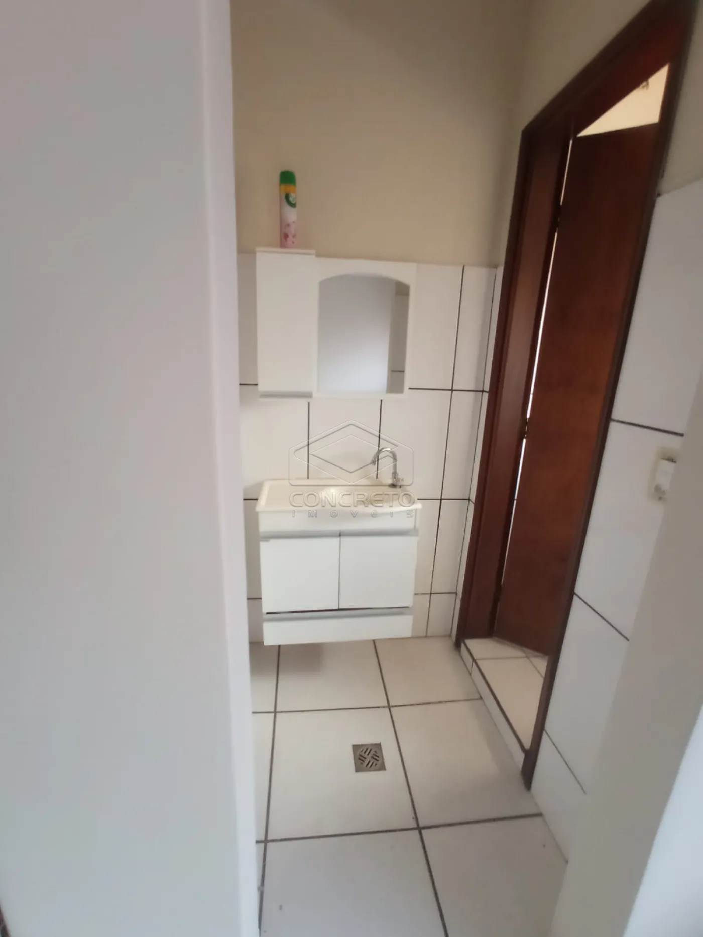 Alugar Comercial / Sala em Len&ccedil;&oacute;is Paulista R$ 900,00 - Foto 1