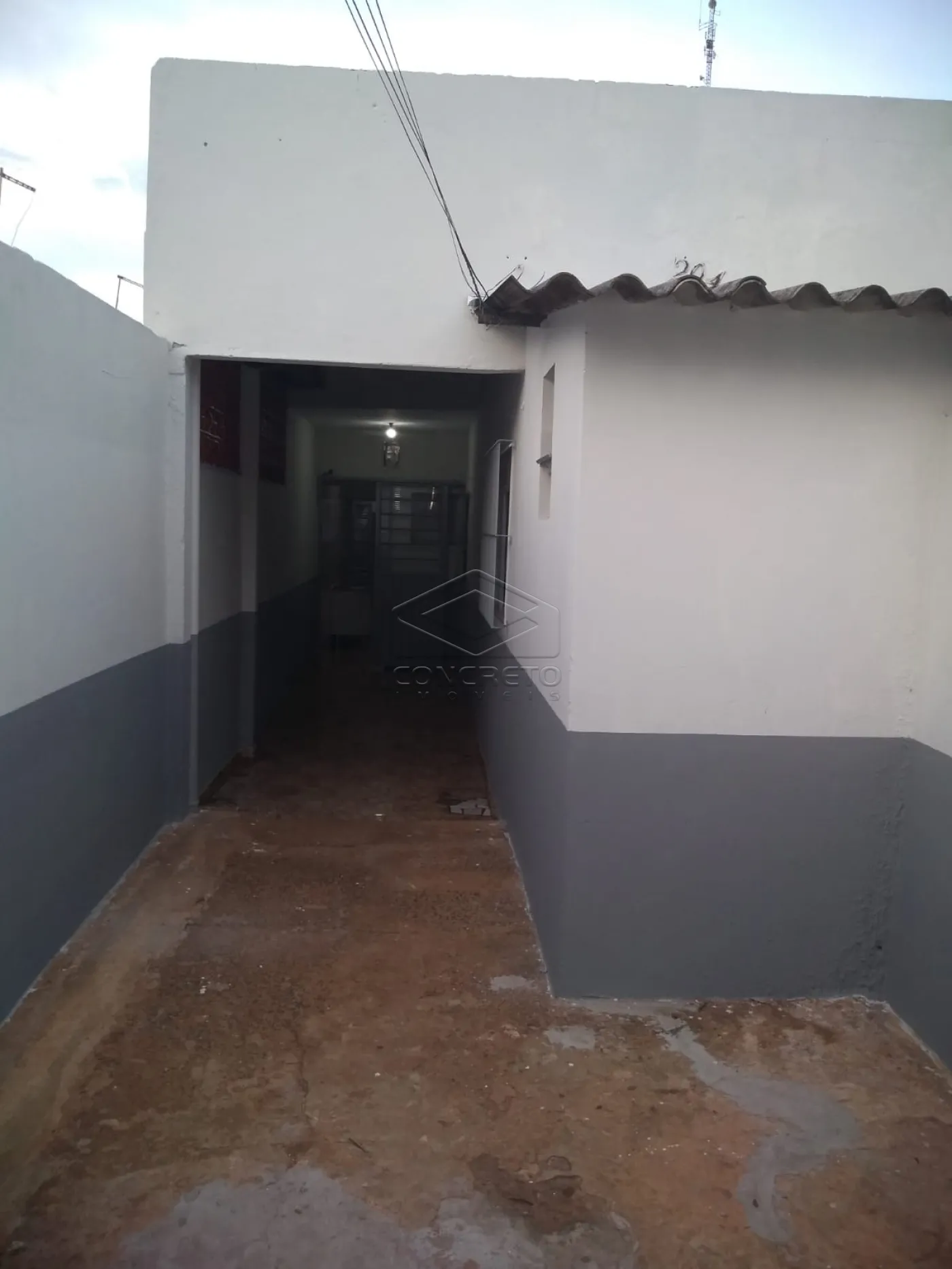 Alugar Casa / Padr&atilde;o em Len&ccedil;&oacute;is Paulista R$ 1.200,00 - Foto 1