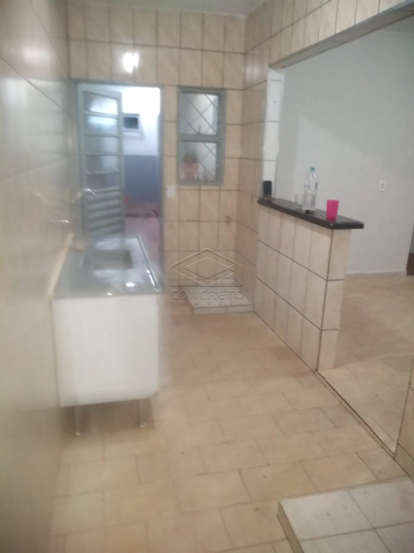 Alugar Casa / Padr&atilde;o em Len&ccedil;&oacute;is Paulista R$ 1.200,00 - Foto 4