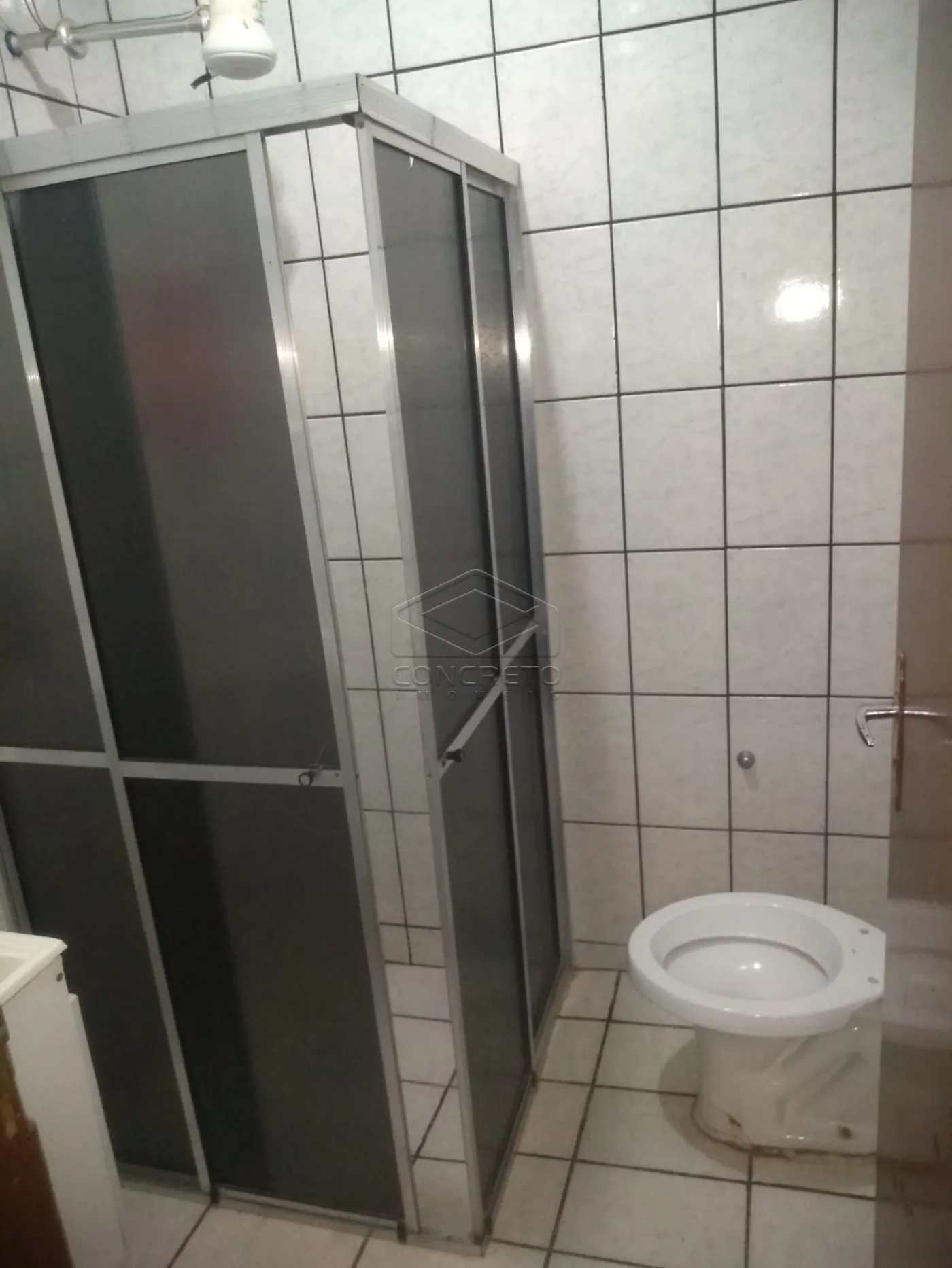 Alugar Casa / Padr&atilde;o em Len&ccedil;&oacute;is Paulista R$ 1.200,00 - Foto 12