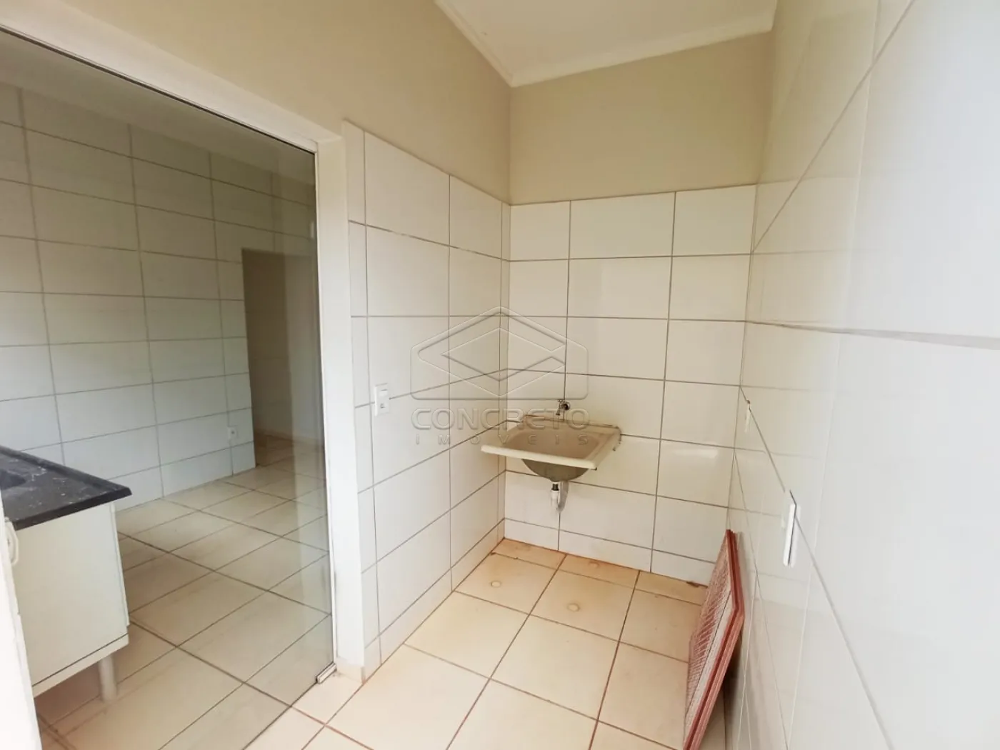 Alugar Casa / Padr&atilde;o em Len&ccedil;&oacute;is Paulista R$ 1.200,00 - Foto 1