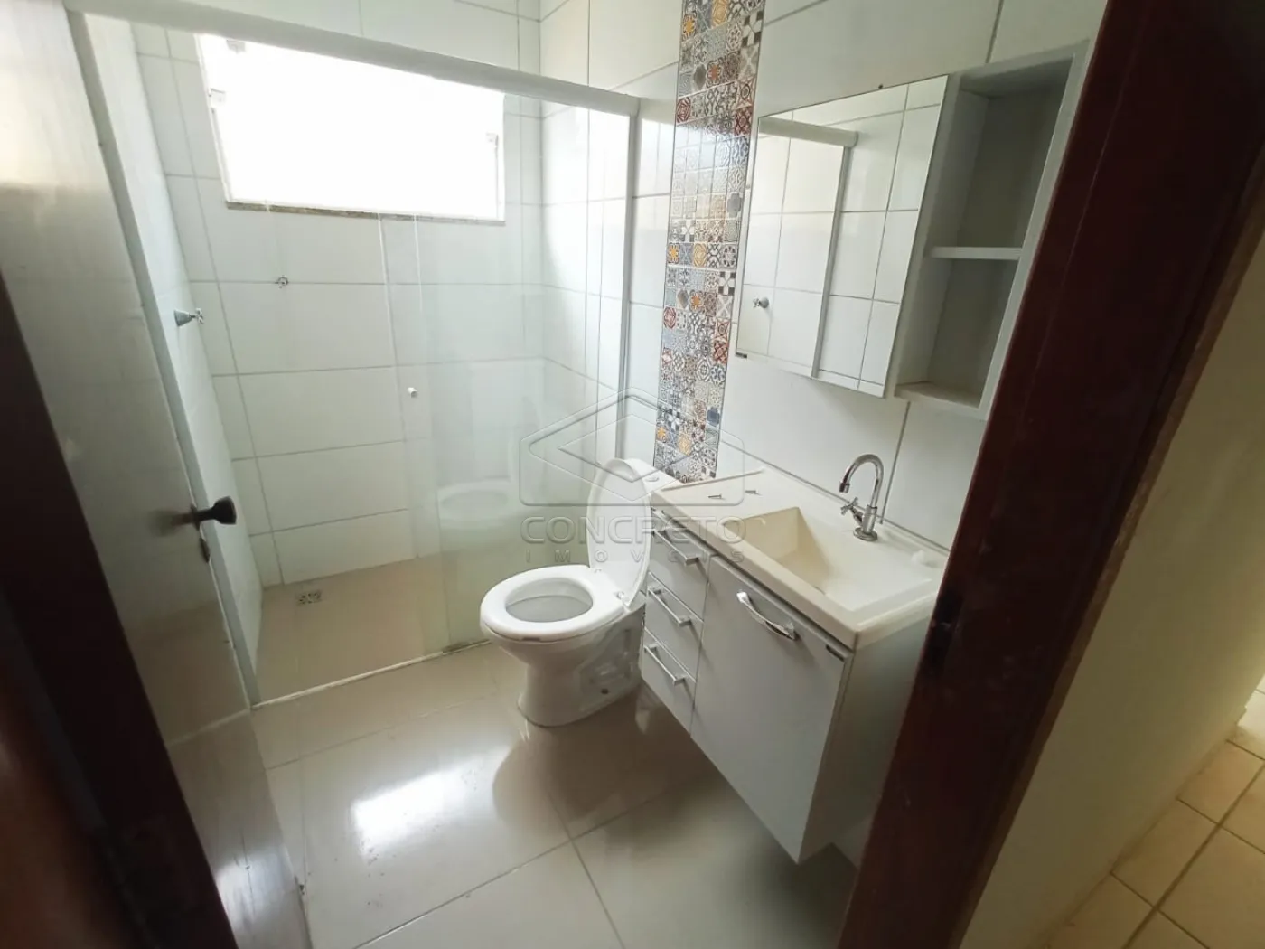 Alugar Casa / Padr&atilde;o em Len&ccedil;&oacute;is Paulista R$ 1.200,00 - Foto 3