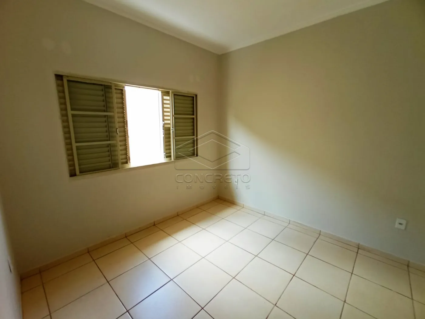 Alugar Casa / Padr&atilde;o em Len&ccedil;&oacute;is Paulista R$ 1.200,00 - Foto 6