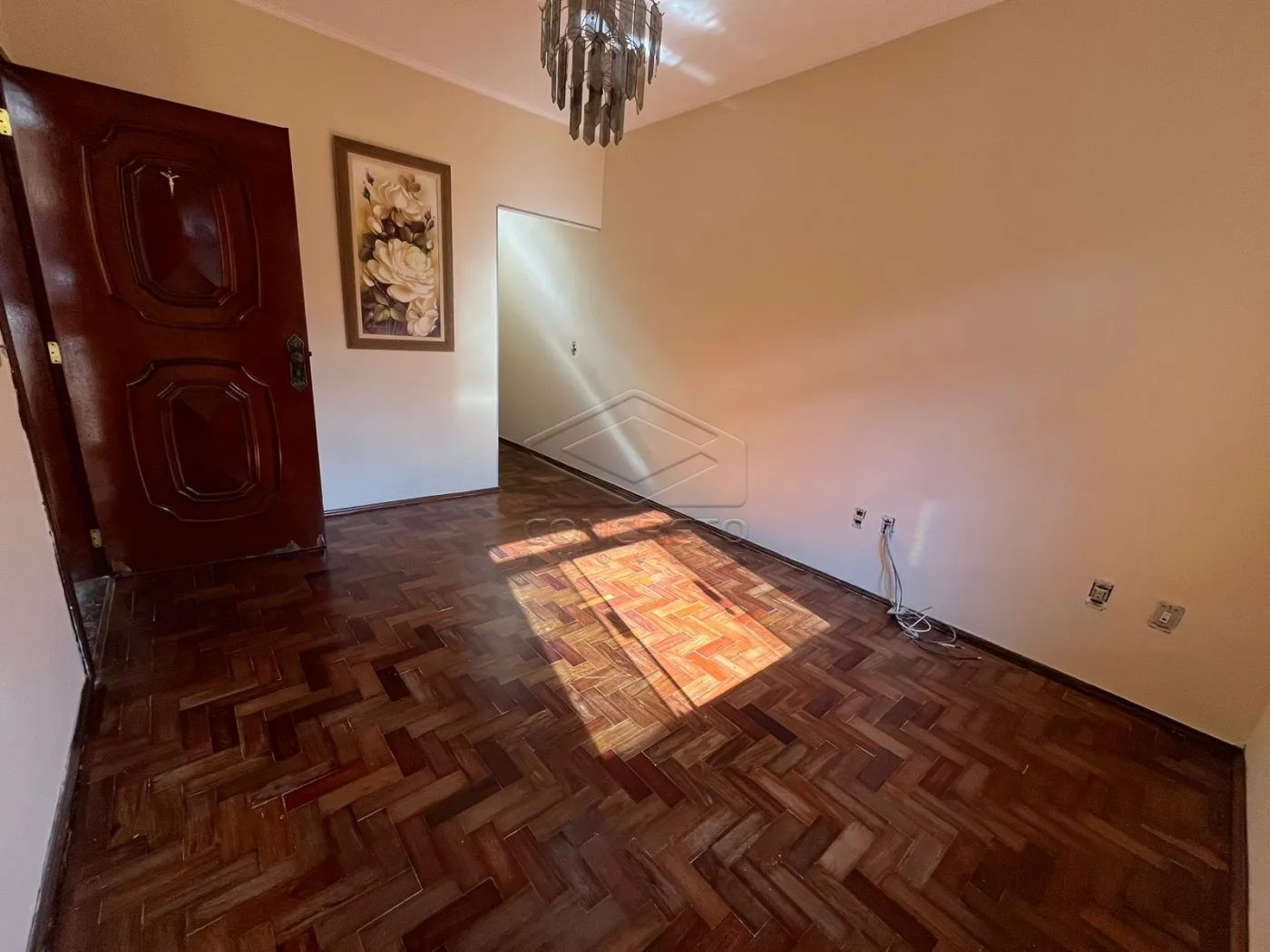 Alugar Casa / Padr&atilde;o em Len&ccedil;&oacute;is Paulista R$ 2.000,00 - Foto 3