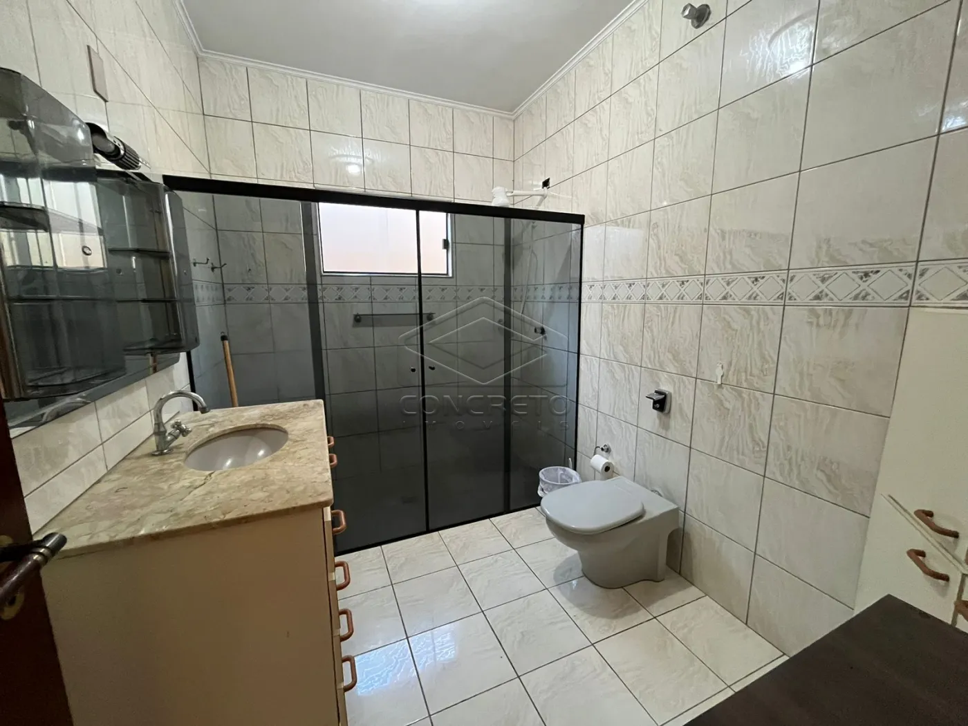 Alugar Casa / Padr&atilde;o em Len&ccedil;&oacute;is Paulista R$ 2.000,00 - Foto 5