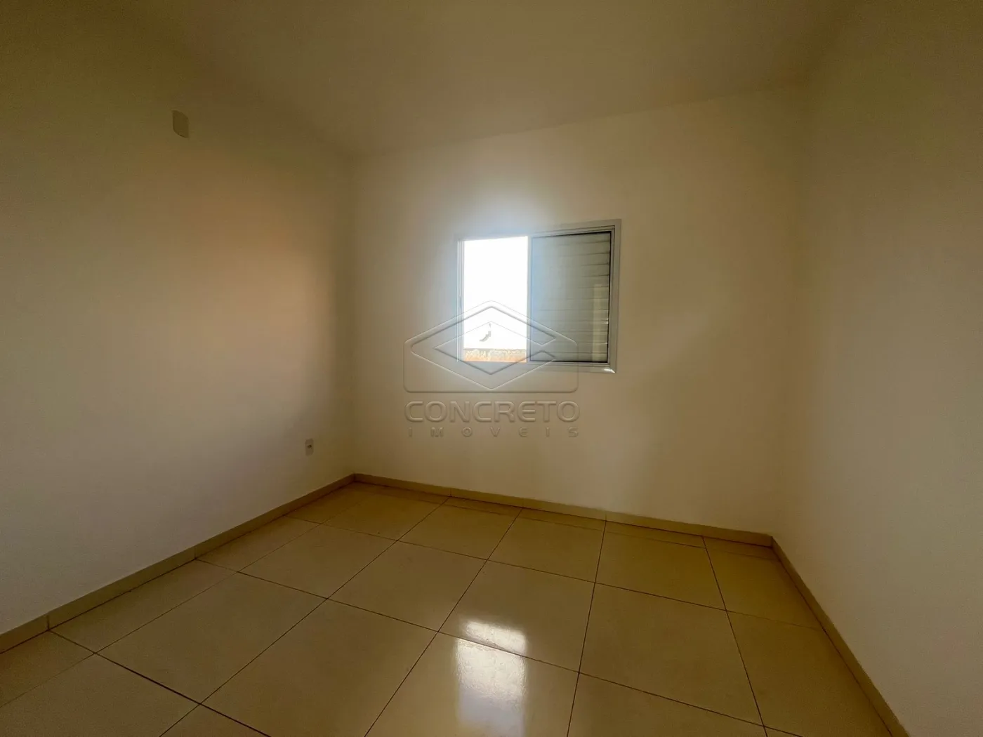 Alugar Apartamento / Padr&atilde;o em Len&ccedil;&oacute;is Paulista R$ 1.100,00 - Foto 3