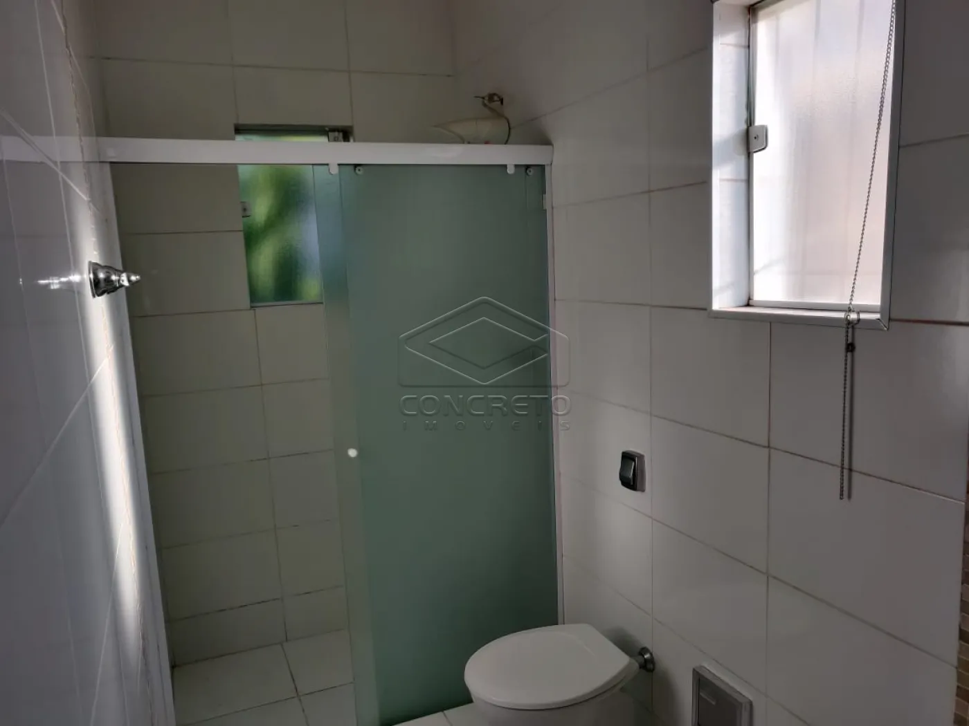 Alugar Casa / Padr&atilde;o em Len&ccedil;&oacute;is Paulista R$ 3.500,00 - Foto 3