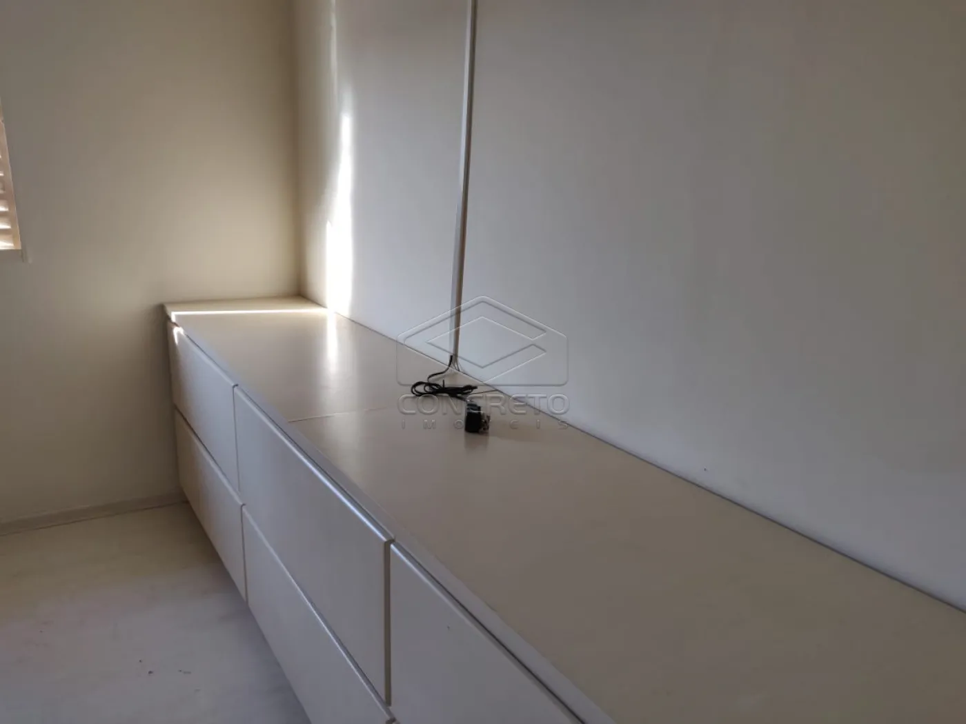 Alugar Casa / Padr&atilde;o em Len&ccedil;&oacute;is Paulista R$ 3.500,00 - Foto 8