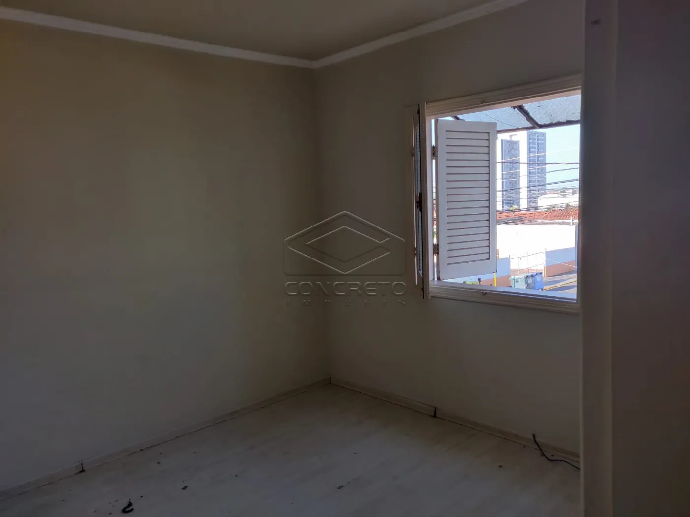 Alugar Casa / Padr&atilde;o em Len&ccedil;&oacute;is Paulista R$ 3.500,00 - Foto 10