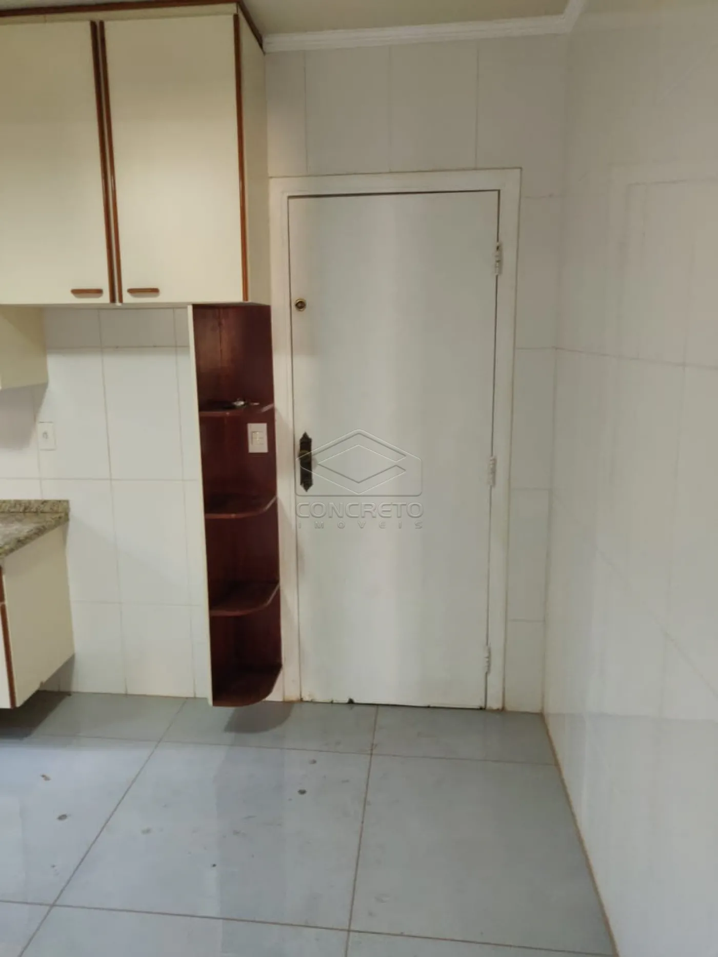 Alugar Casa / Padr&atilde;o em Len&ccedil;&oacute;is Paulista R$ 3.500,00 - Foto 30