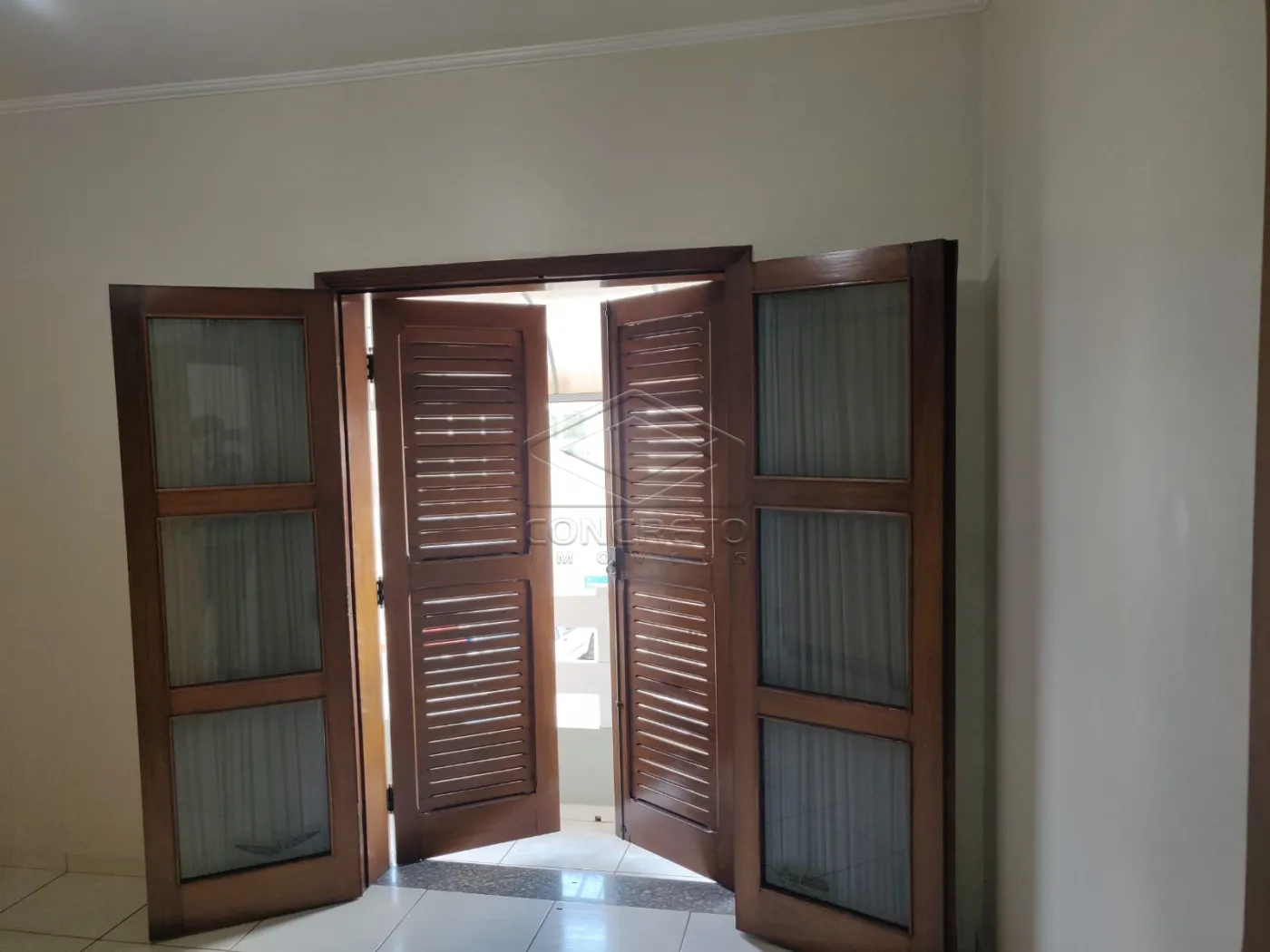Alugar Casa / Sobrado em Len&ccedil;&oacute;is Paulista R$ 3.500,00 - Foto 15