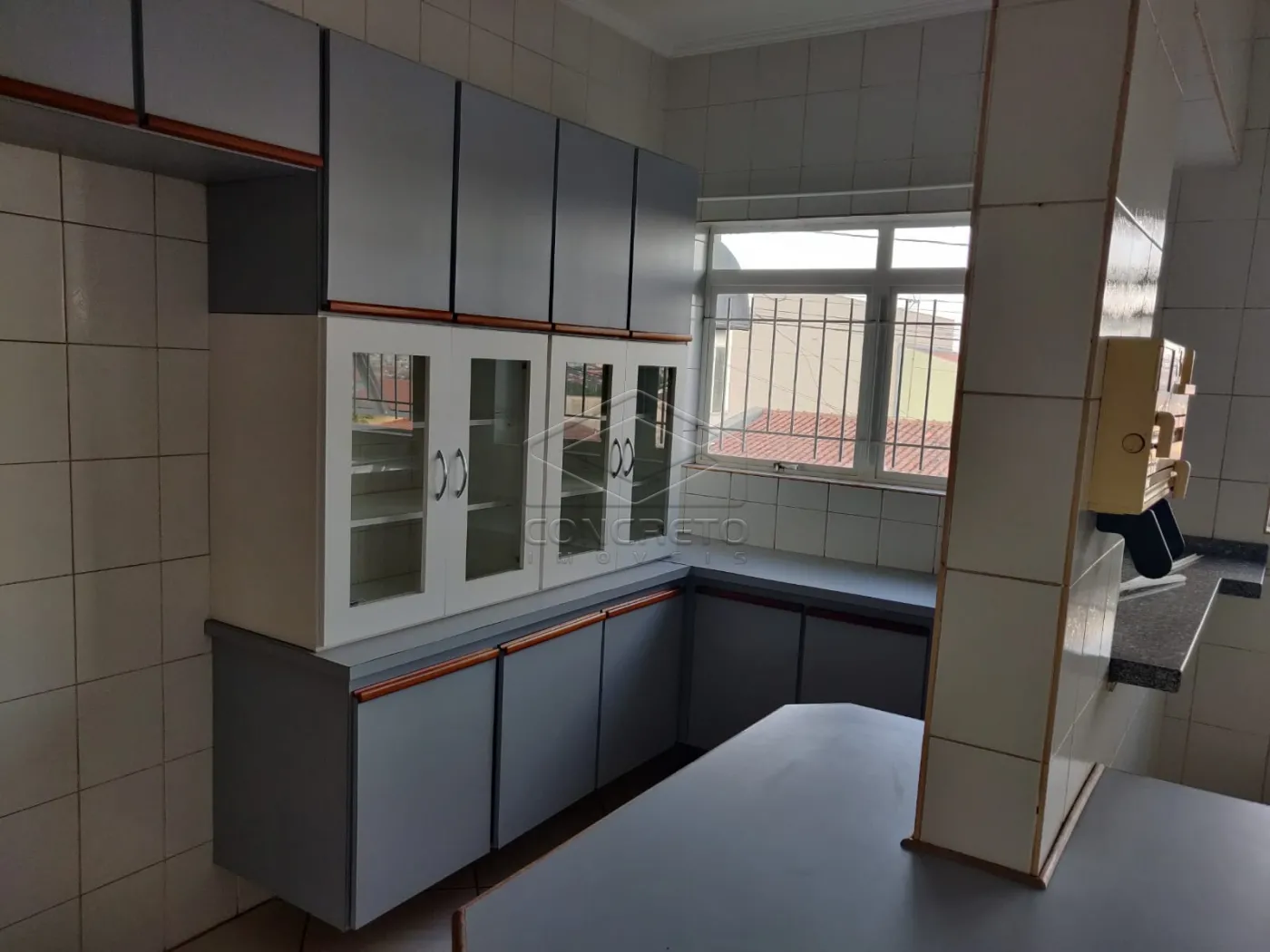Alugar Casa / Sobrado em Len&ccedil;&oacute;is Paulista R$ 3.500,00 - Foto 17