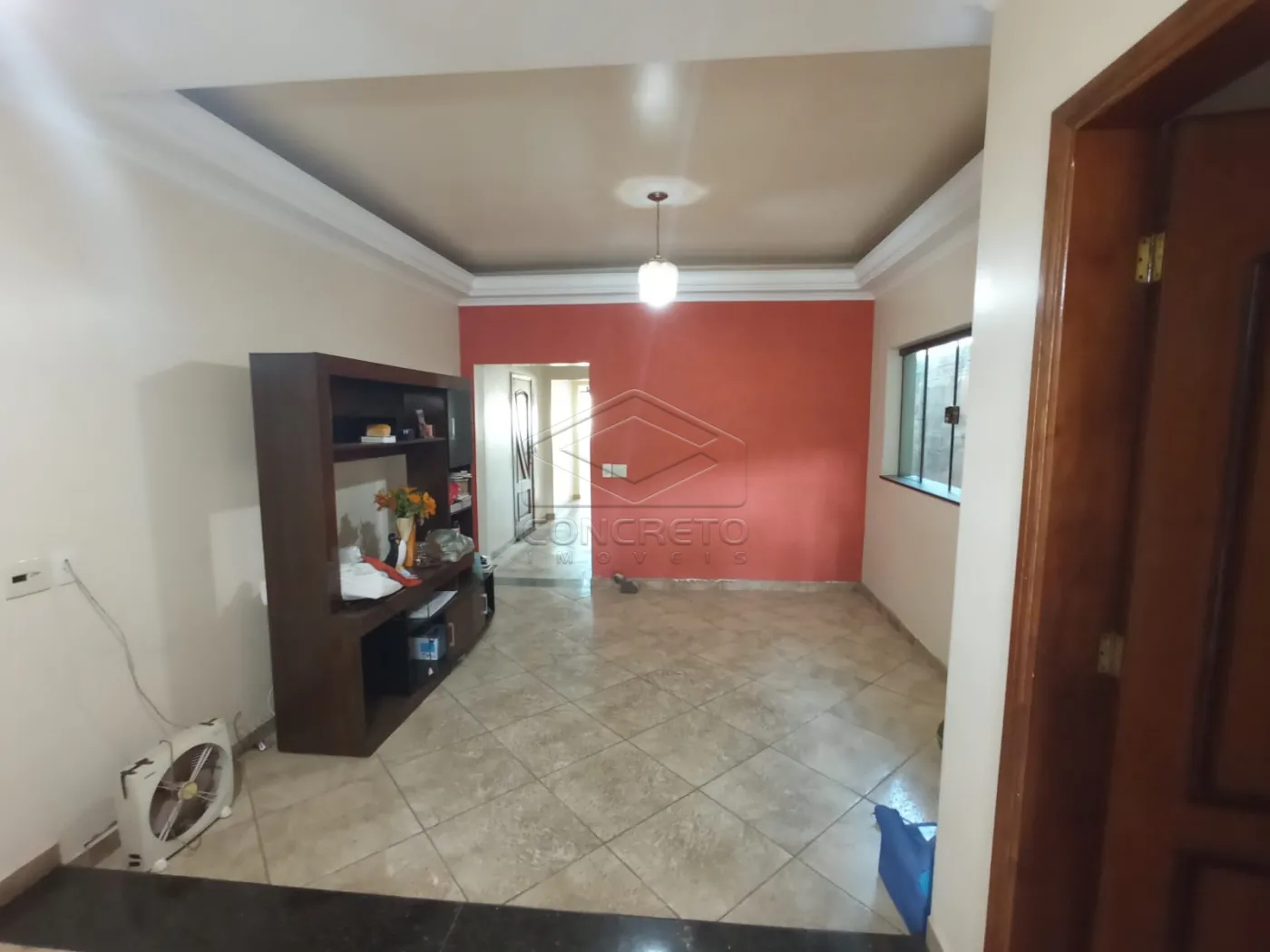 Alugar Casa / Sobrado em Len&ccedil;&oacute;is Paulista R$ 3.000,00 - Foto 1