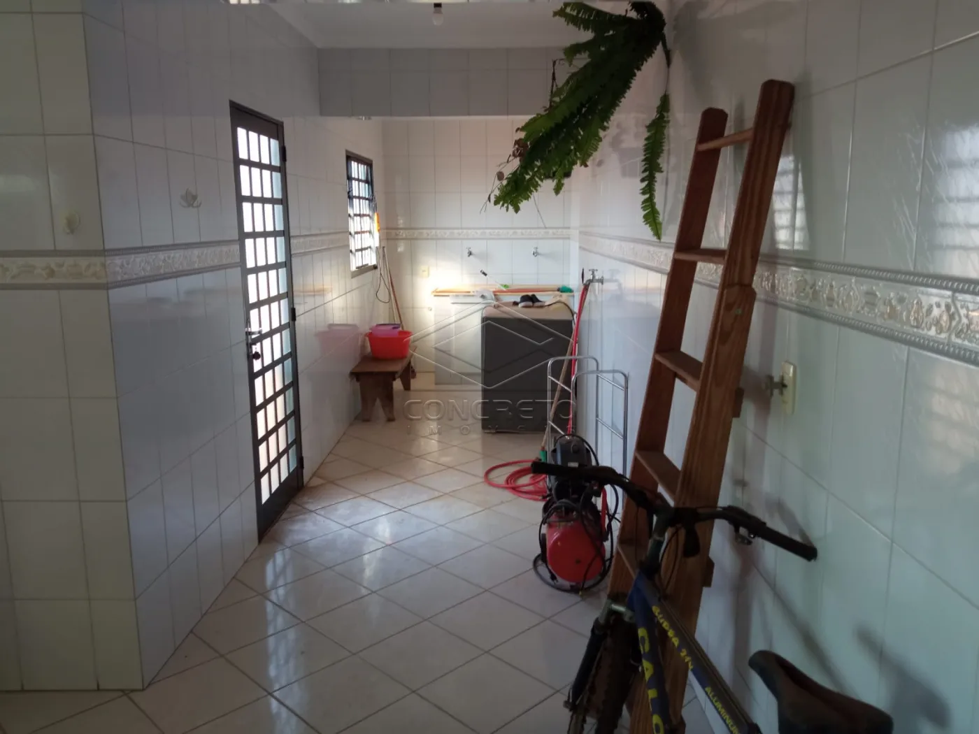 Alugar Casa / Sobrado em Len&ccedil;&oacute;is Paulista R$ 3.000,00 - Foto 8