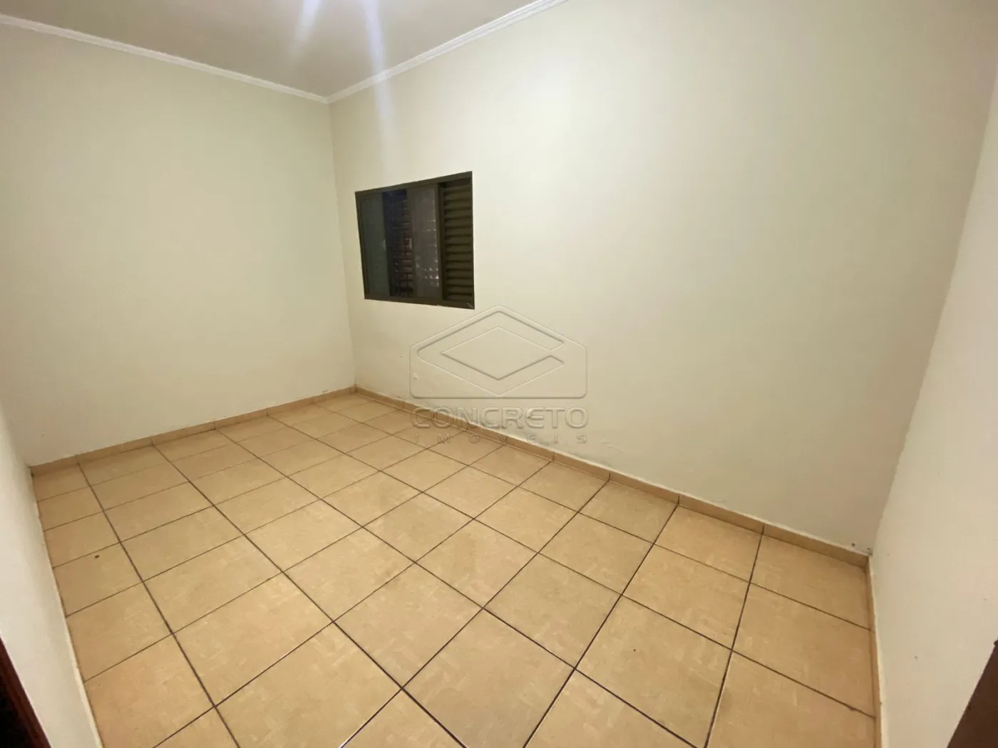 Alugar Casa / Padr&atilde;o em Len&ccedil;&oacute;is Paulista R$ 2.500,00 - Foto 6