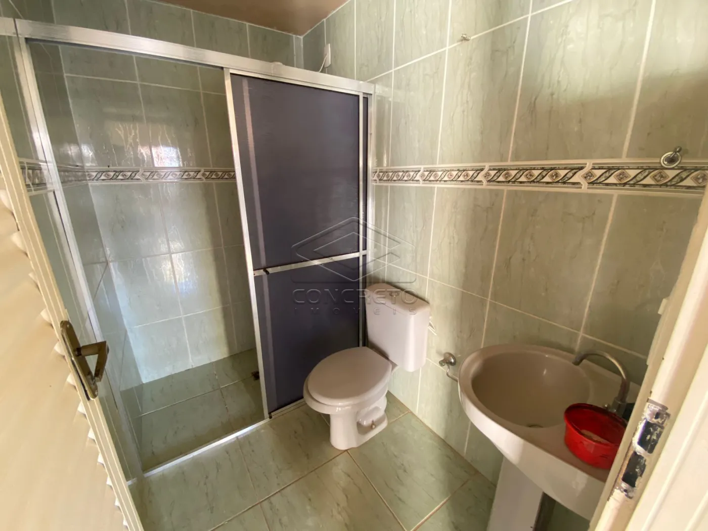 Alugar Casa / Padr&atilde;o em Len&ccedil;&oacute;is Paulista R$ 2.500,00 - Foto 12