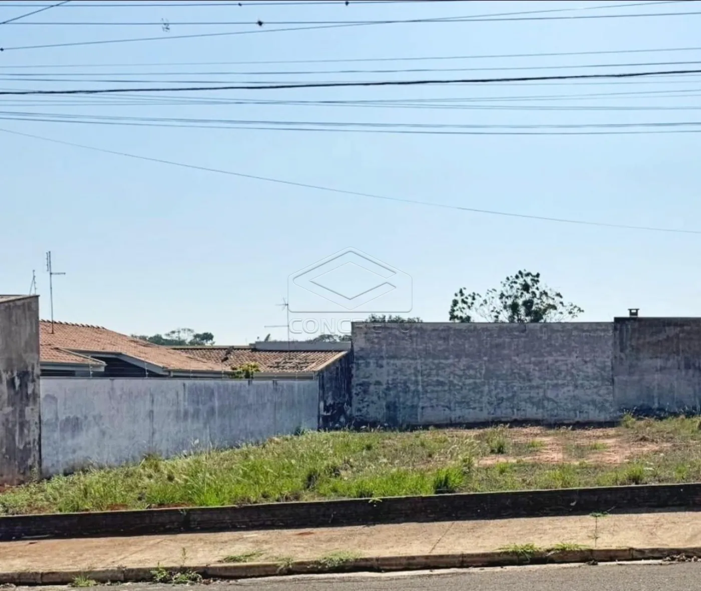 Comprar Terreno / Padr&atilde;o em Len&ccedil;&oacute;is Paulista R$ 290.000,00 - Foto 1