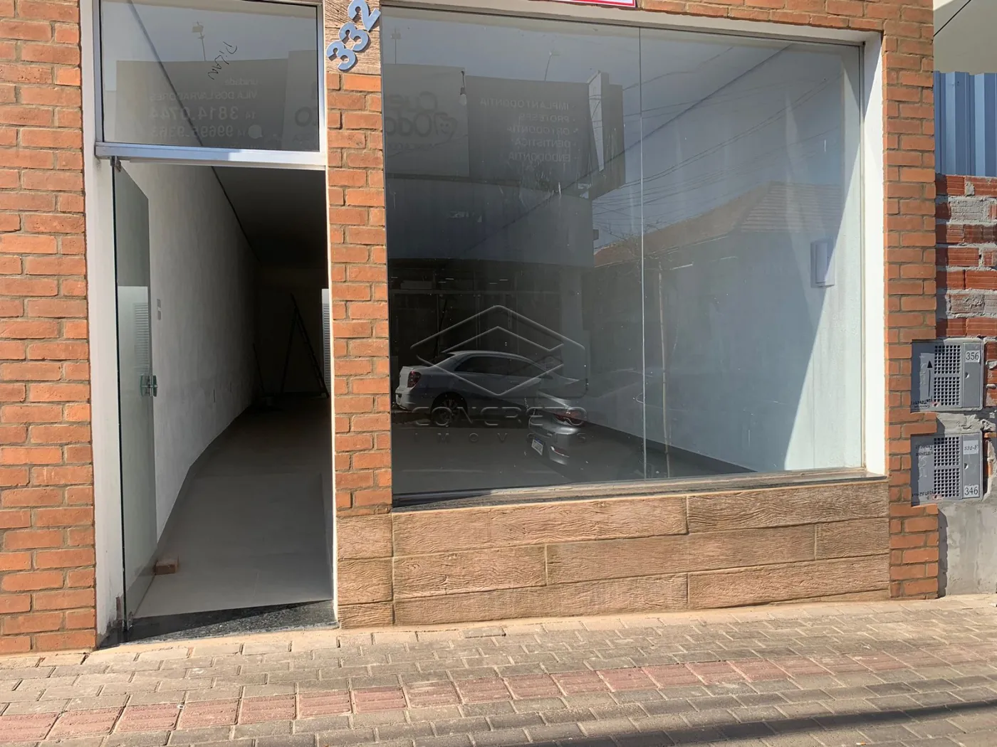 Alugar Comercial / Loja em Botucatu R$ 3.000,00 - Foto 1