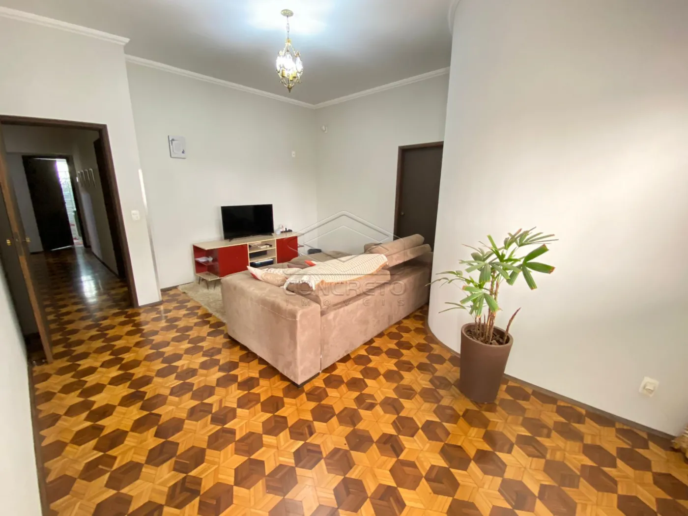 Comprar Casa / Padr&atilde;o em Len&ccedil;&oacute;is Paulista R$ 755.000,00 - Foto 2