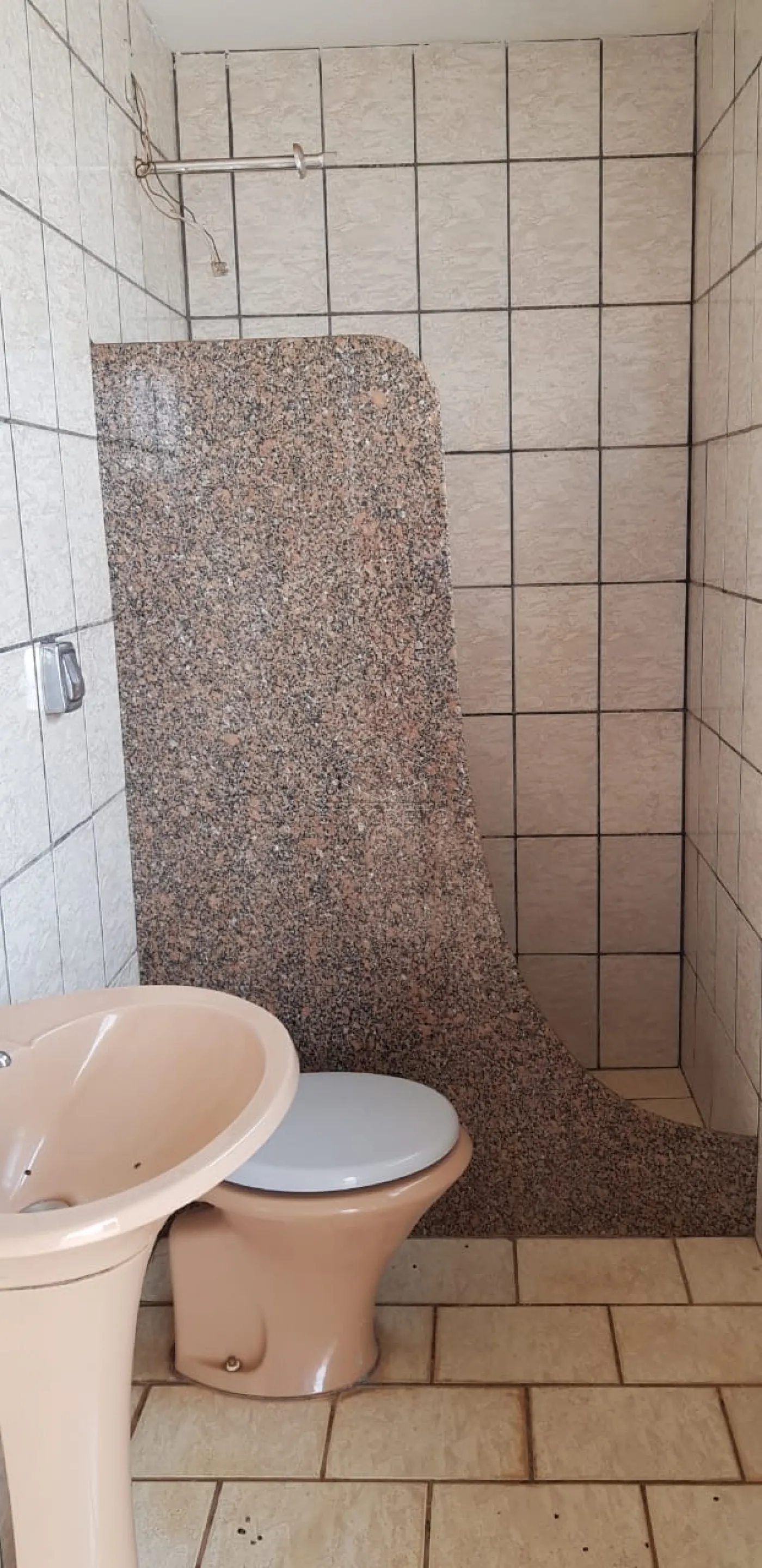 Comprar Casa / Padr&atilde;o em Len&ccedil;&oacute;is Paulista R$ 750.000,00 - Foto 7