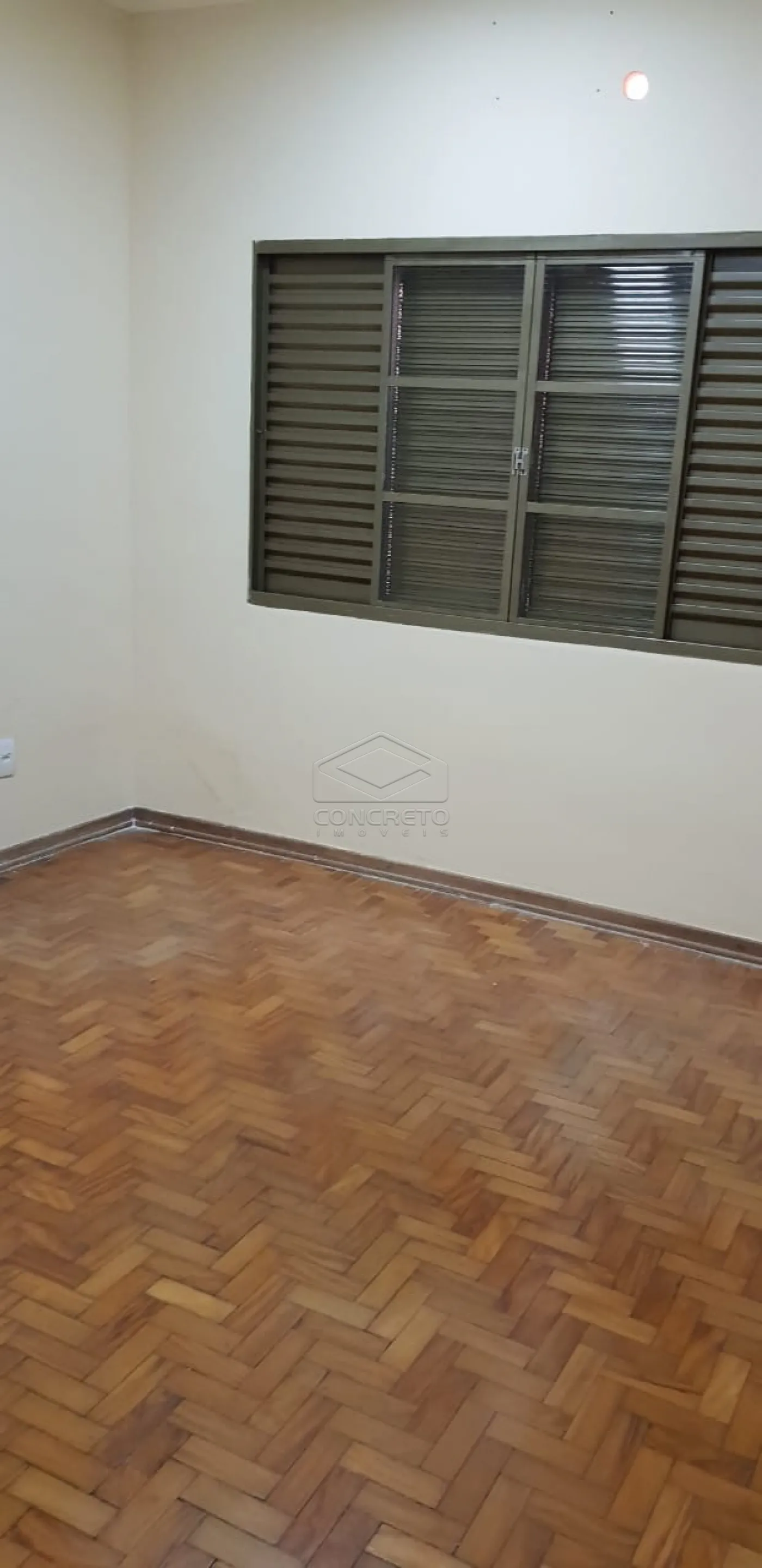 Comprar Casa / Padr&atilde;o em Len&ccedil;&oacute;is Paulista R$ 750.000,00 - Foto 13