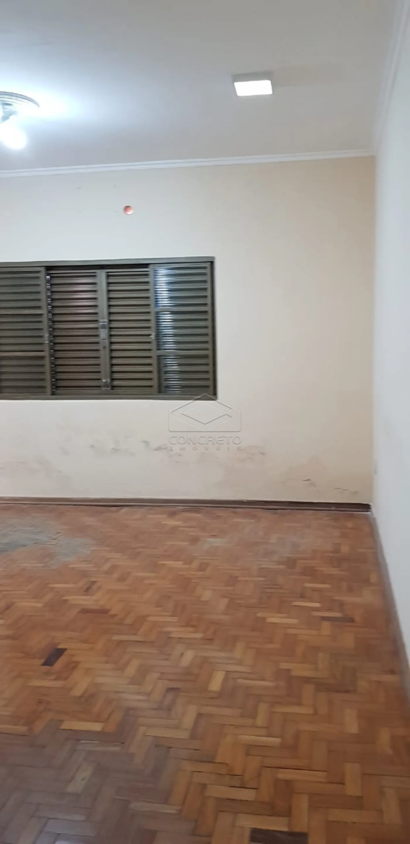 Comprar Casa / Padr&atilde;o em Len&ccedil;&oacute;is Paulista R$ 750.000,00 - Foto 17
