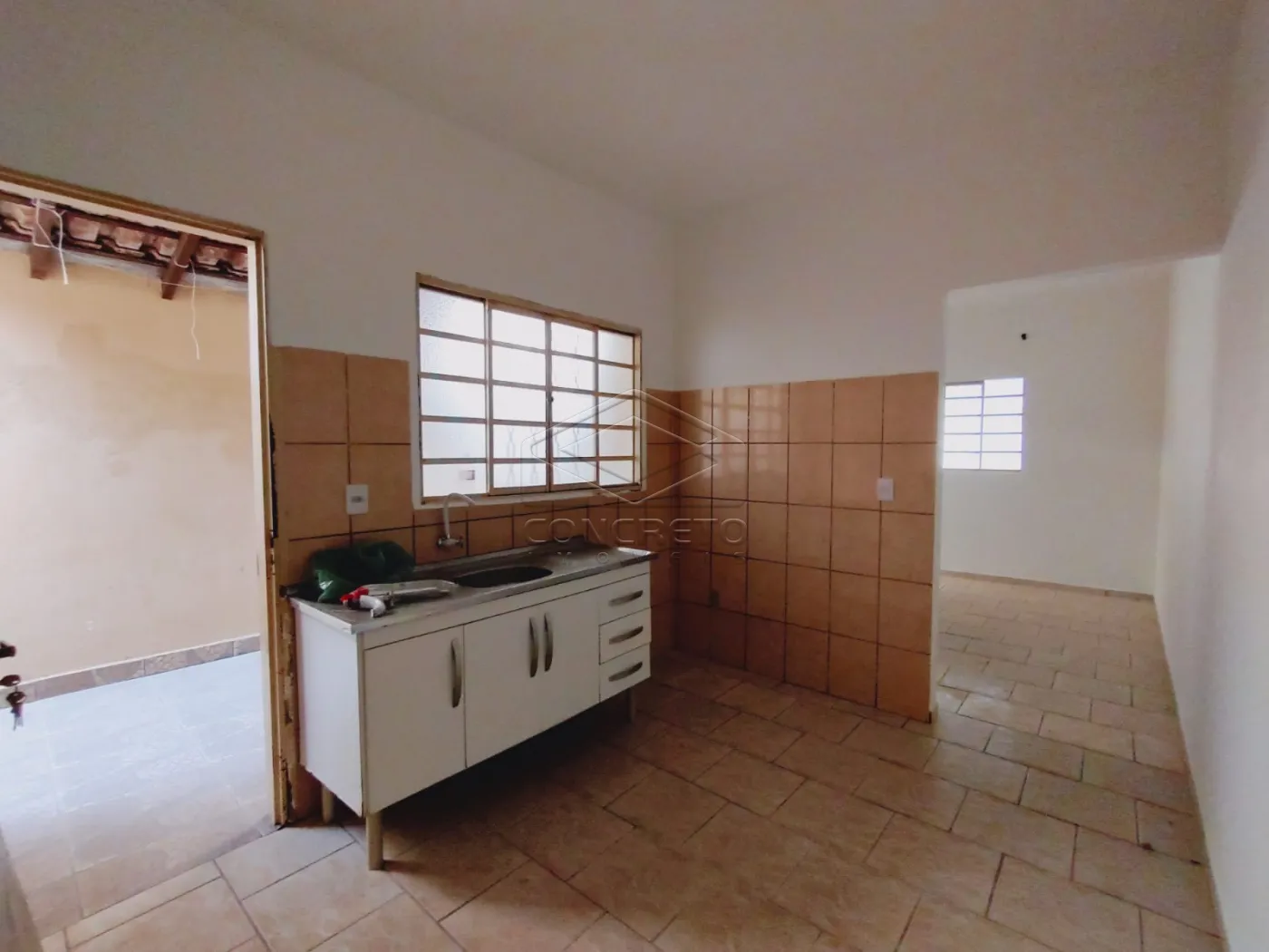 Comprar Casa / Padr&atilde;o em Len&ccedil;&oacute;is Paulista R$ 420.000,00 - Foto 5