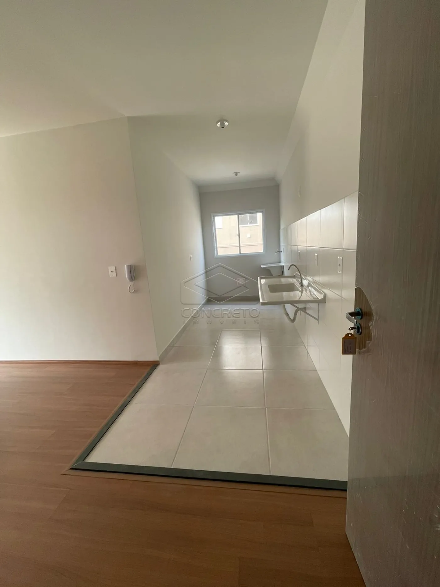 Alugar Apartamento / Padr&atilde;o em Len&ccedil;&oacute;is Paulista R$ 1.770,00 - Foto 1