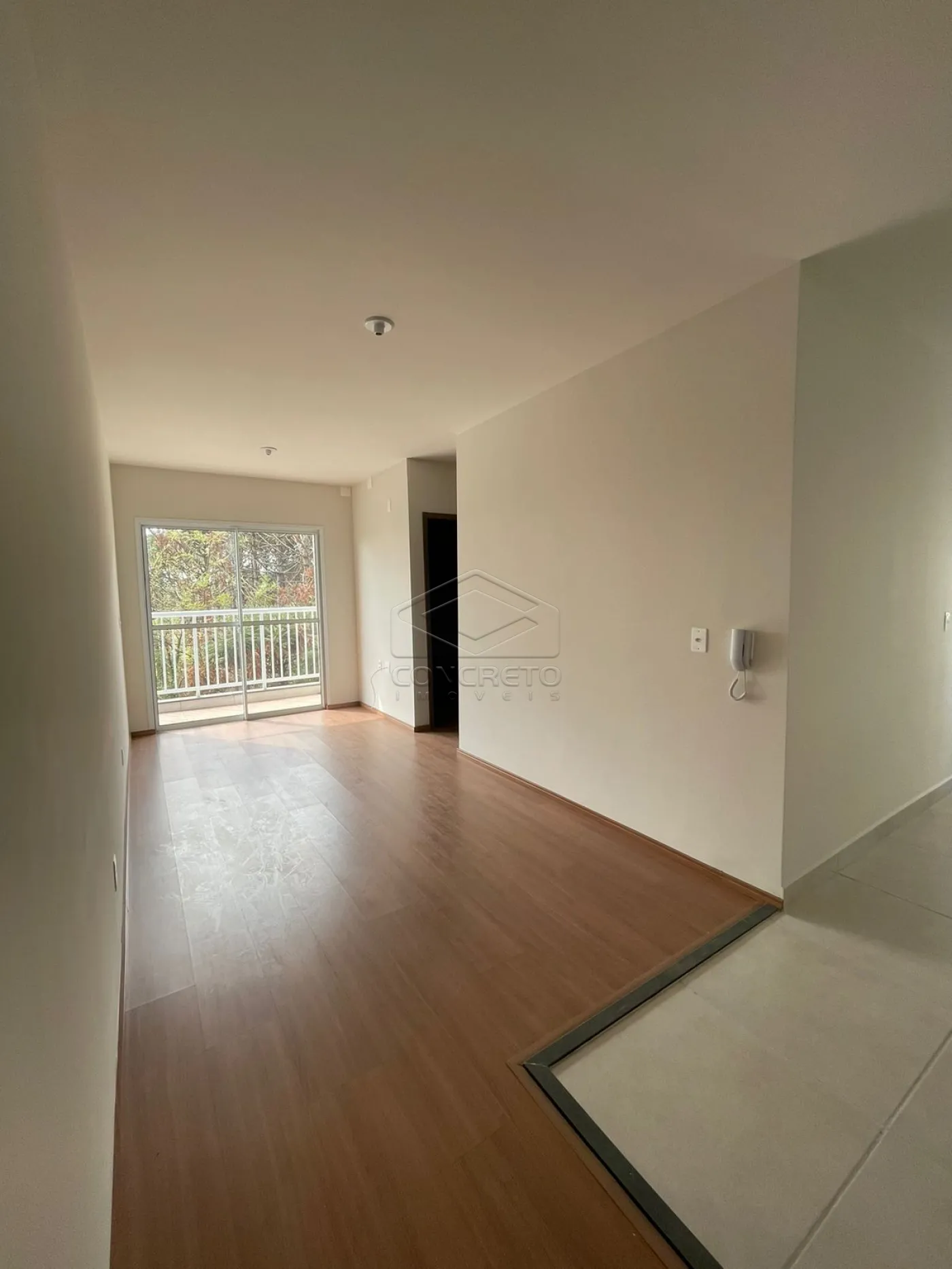 Alugar Apartamento / Padr&atilde;o em Len&ccedil;&oacute;is Paulista R$ 1.770,00 - Foto 2