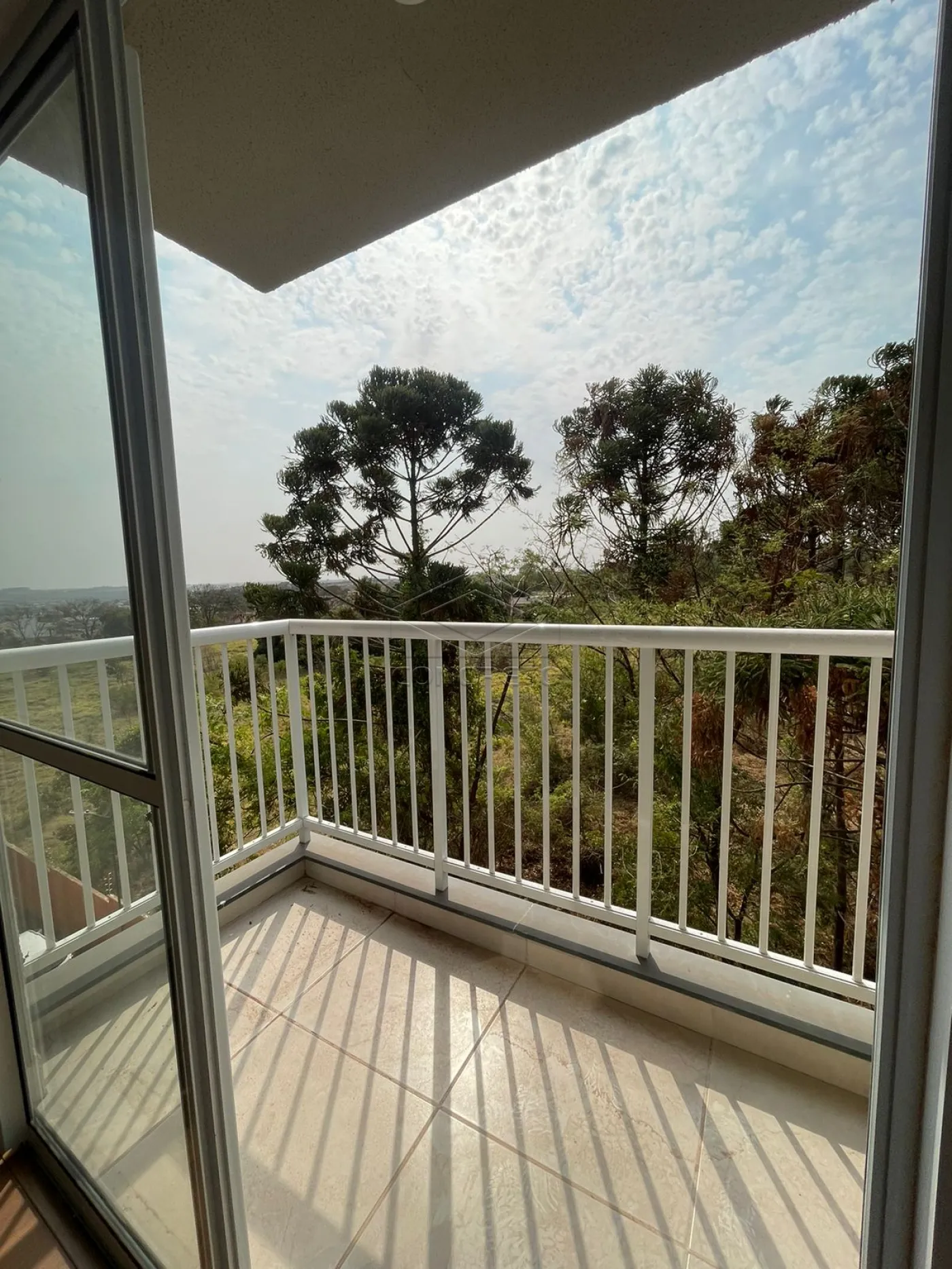 Alugar Apartamento / Padr&atilde;o em Len&ccedil;&oacute;is Paulista R$ 1.770,00 - Foto 6