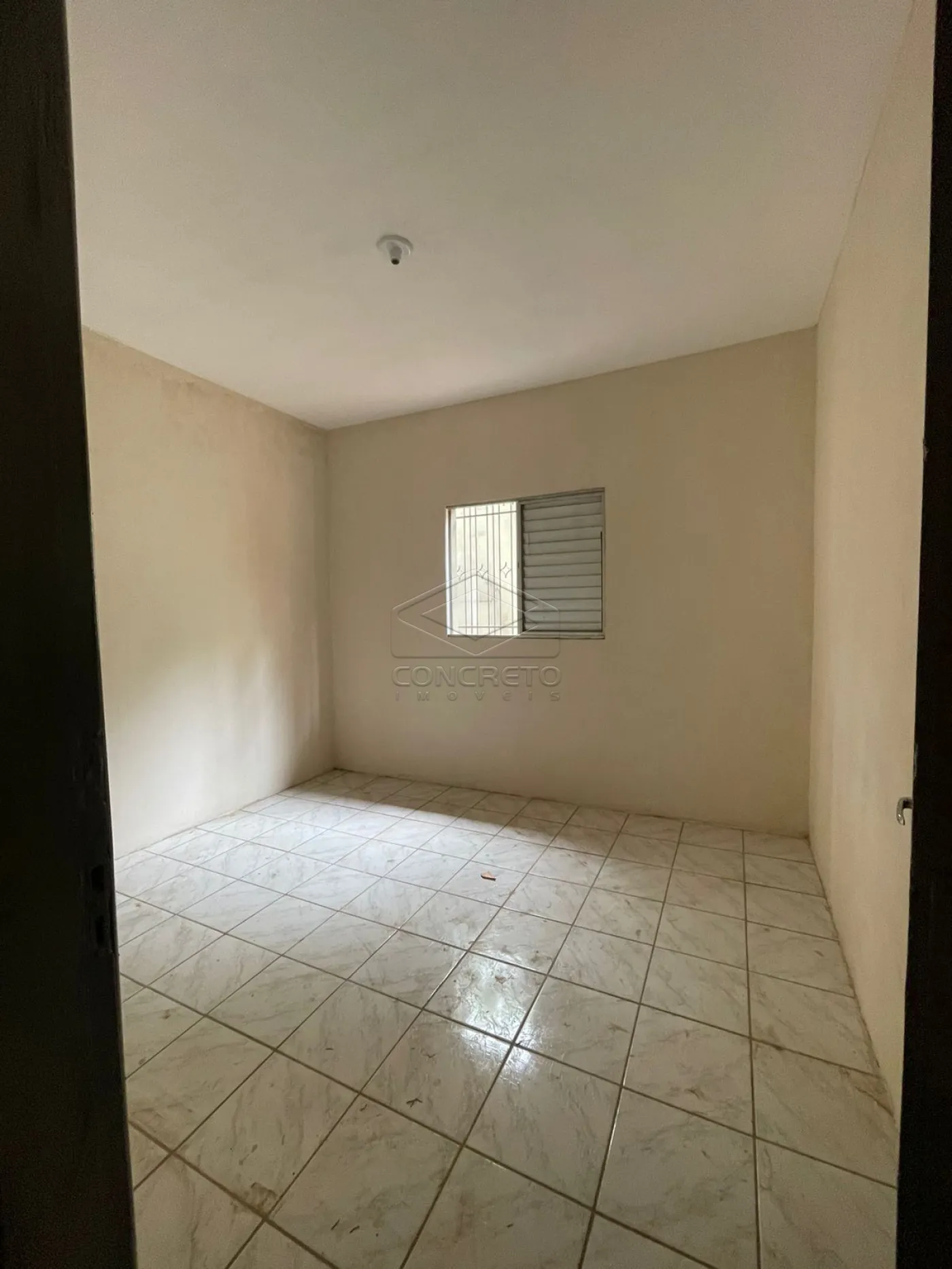 Alugar Casa / Padr&atilde;o em Len&ccedil;&oacute;is Paulista R$ 1.150,00 - Foto 5