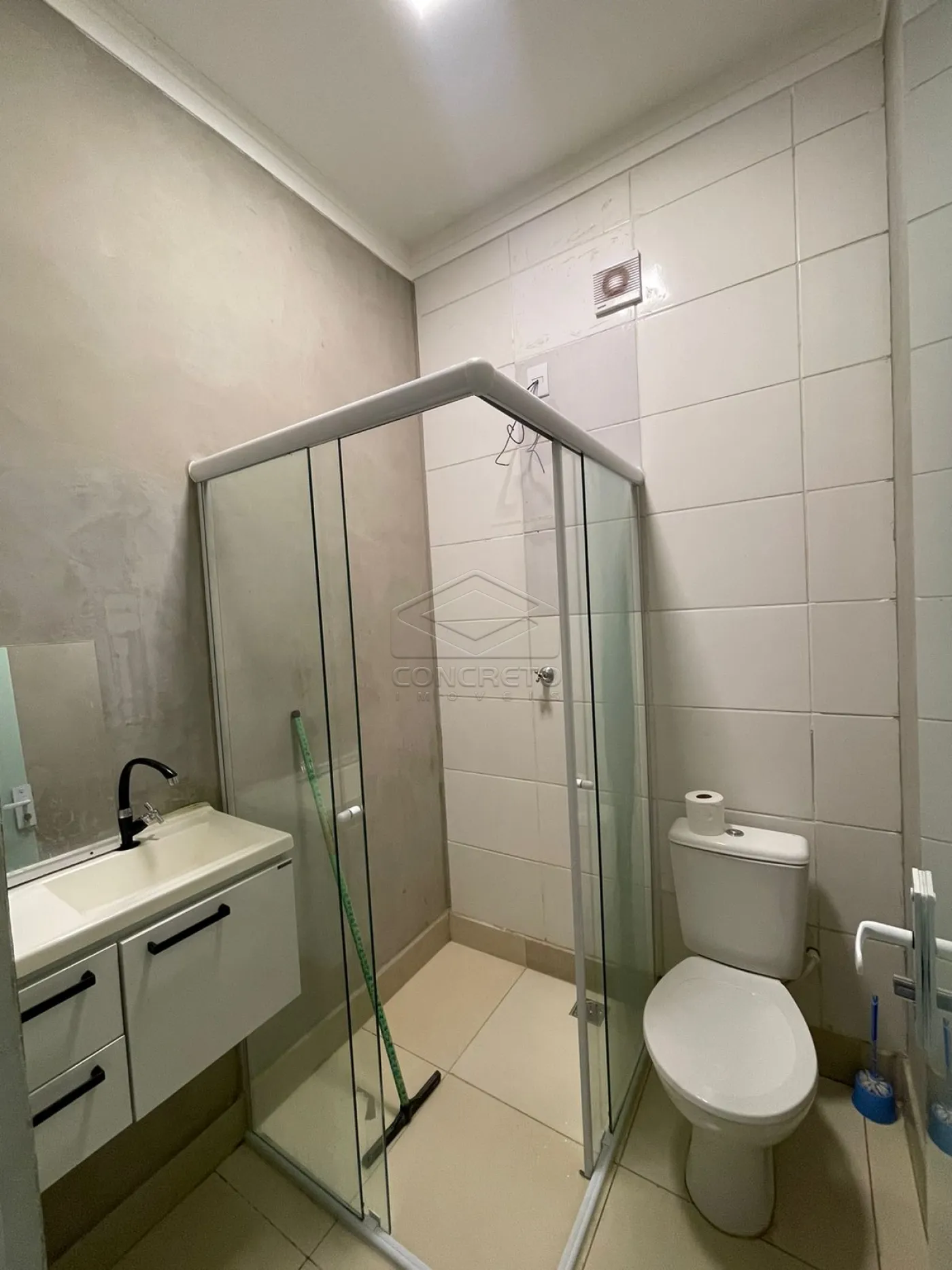 Alugar Apartamento / Kitnet em Len&ccedil;&oacute;is Paulista R$ 1.400,00 - Foto 6