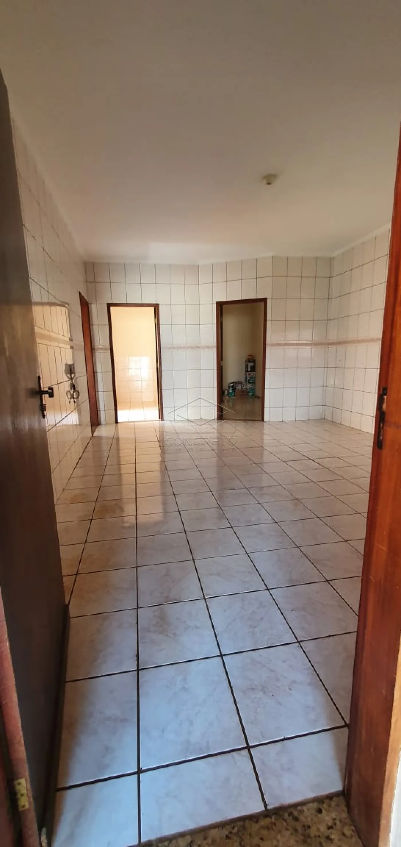 Alugar Casa / Padr&atilde;o em Len&ccedil;&oacute;is Paulista R$ 3.000,00 - Foto 5