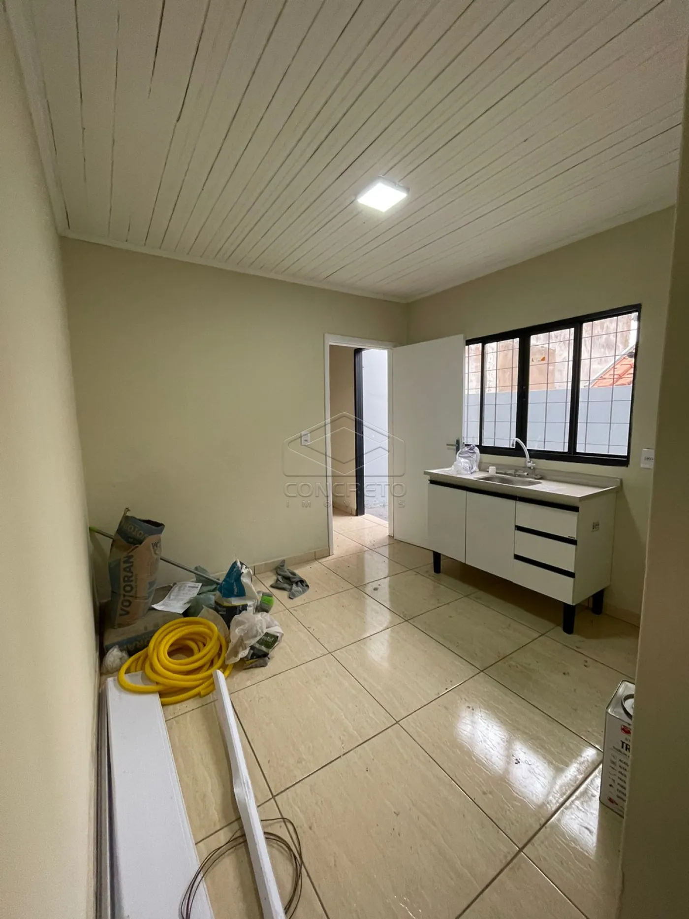 Alugar Casa / Padr&atilde;o em Len&ccedil;&oacute;is Paulista R$ 850,00 - Foto 8