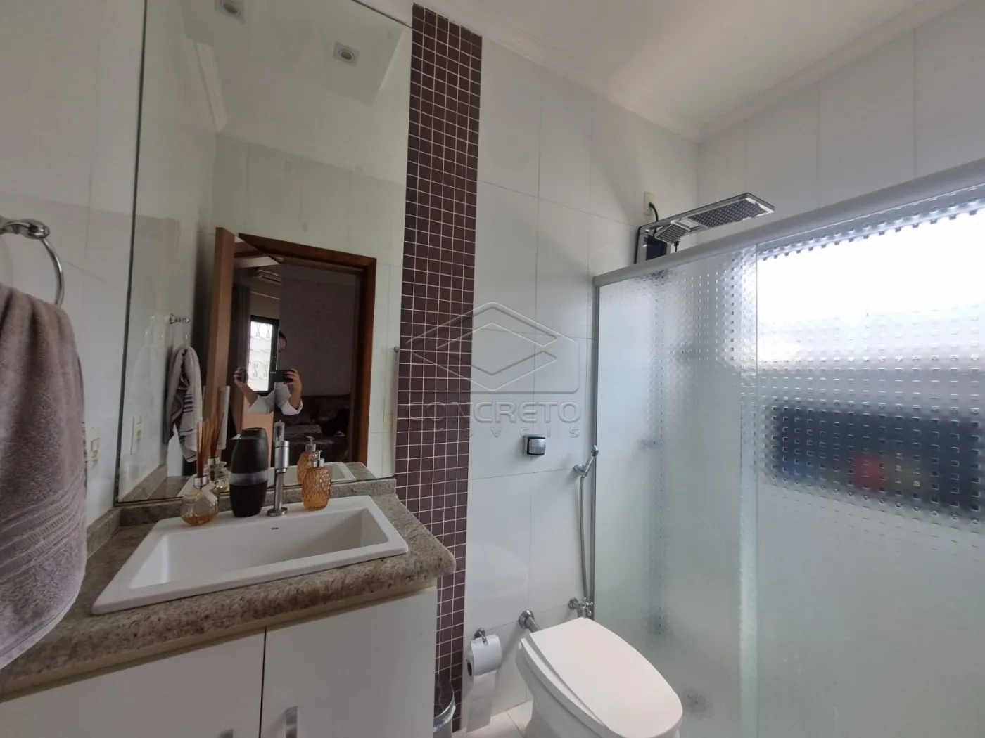 Comprar Casa / Padr&atilde;o em Len&ccedil;&oacute;is Paulista R$ 590.000,00 - Foto 2