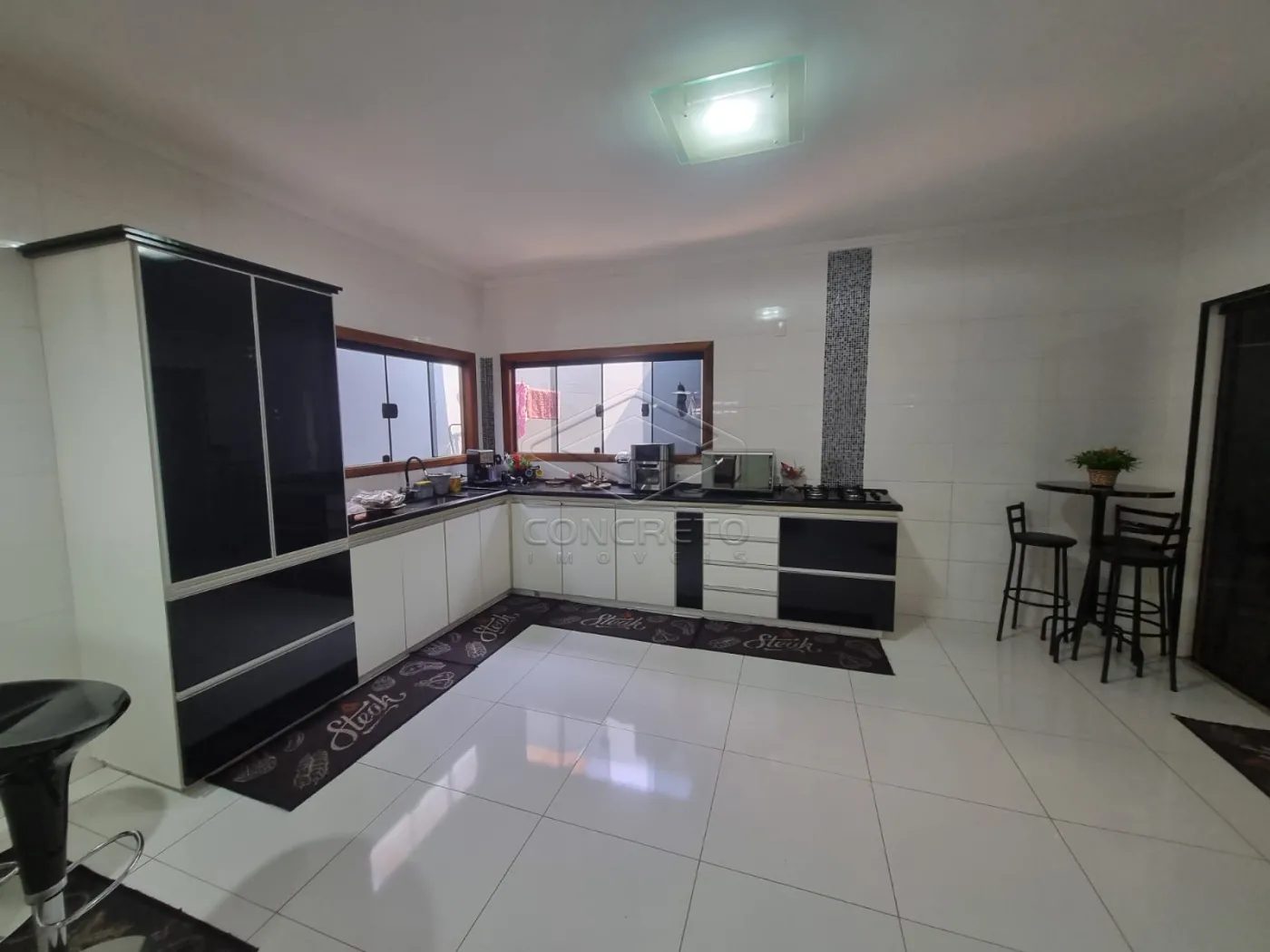 Comprar Casa / Padr&atilde;o em Len&ccedil;&oacute;is Paulista R$ 590.000,00 - Foto 12