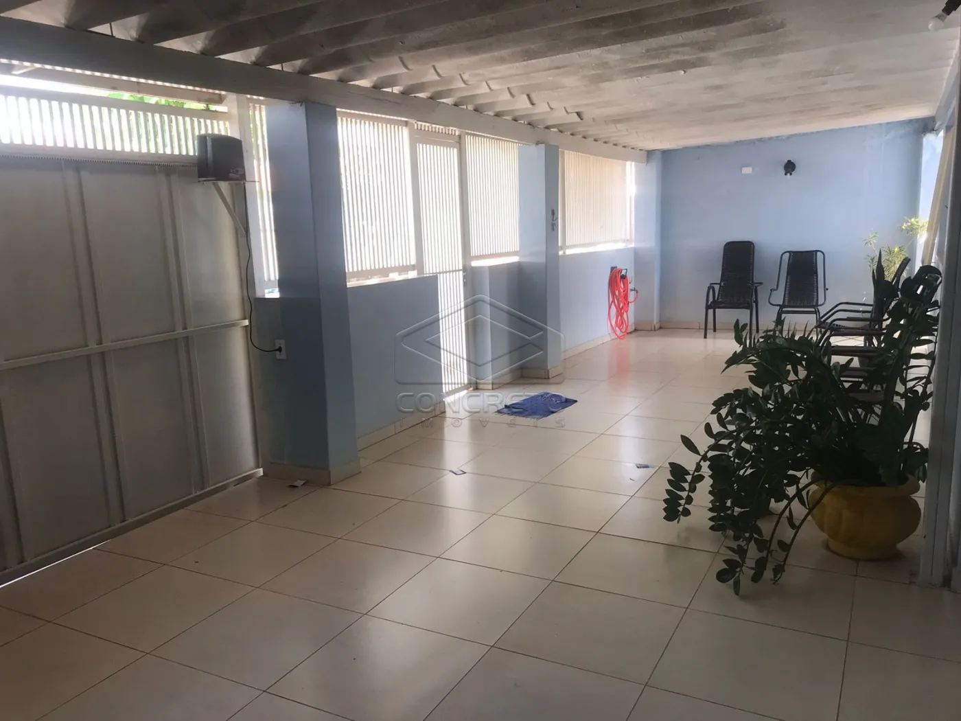 Comprar Casa / Padr&atilde;o em Len&ccedil;&oacute;is Paulista R$ 400.000,00 - Foto 3