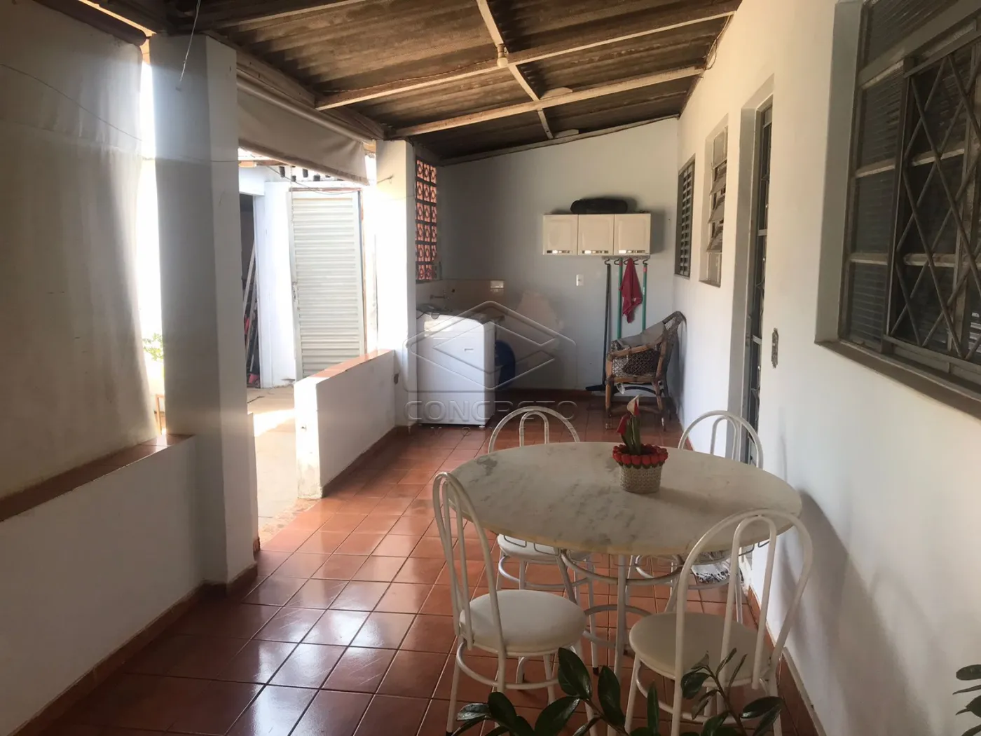 Comprar Casa / Padr&atilde;o em Len&ccedil;&oacute;is Paulista R$ 400.000,00 - Foto 6