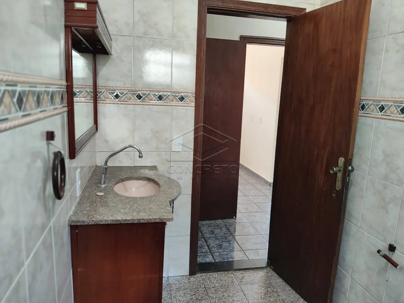Comprar Casa / Padr&atilde;o em Len&ccedil;&oacute;is Paulista R$ 420.000,00 - Foto 1